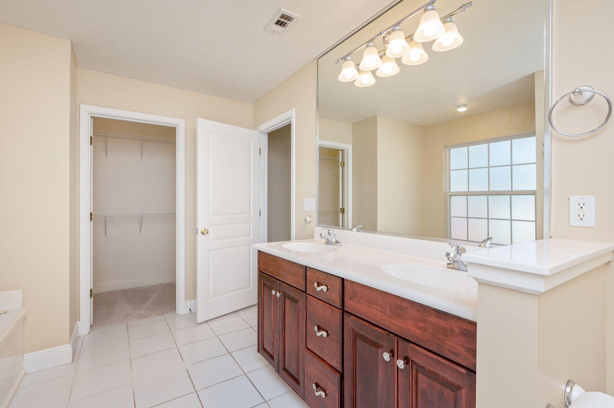 HERITAGE HILLS UNIT 1 - Residential