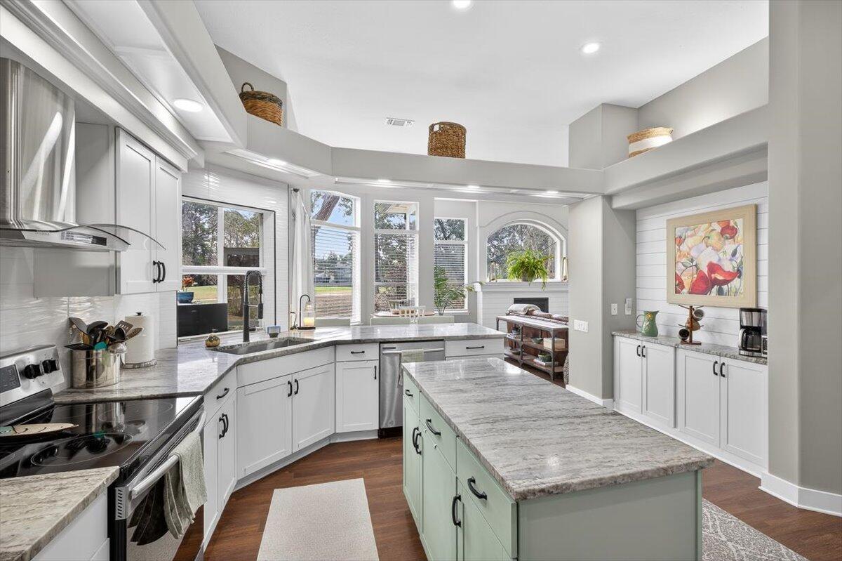 SUNSET BEACH PH 2 BLUEWATER BAY - Residential