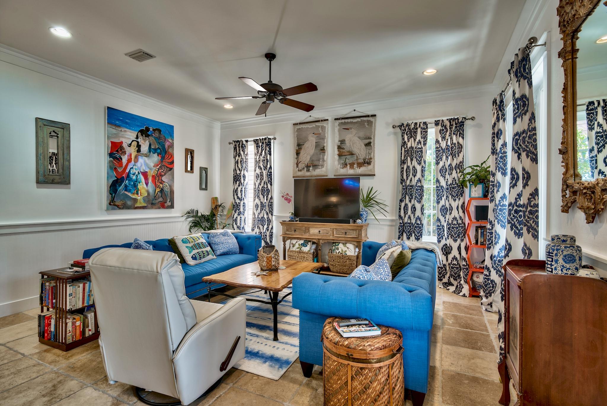 BUNGALOS AT SANDESTIN - Residential