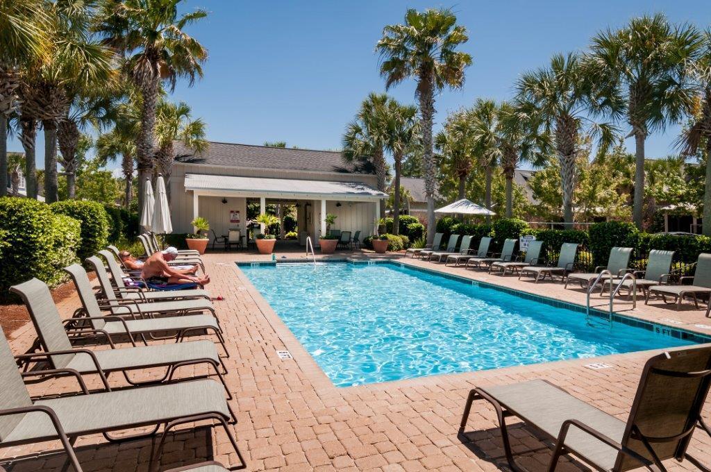 BUNGALOS AT SANDESTIN - Residential