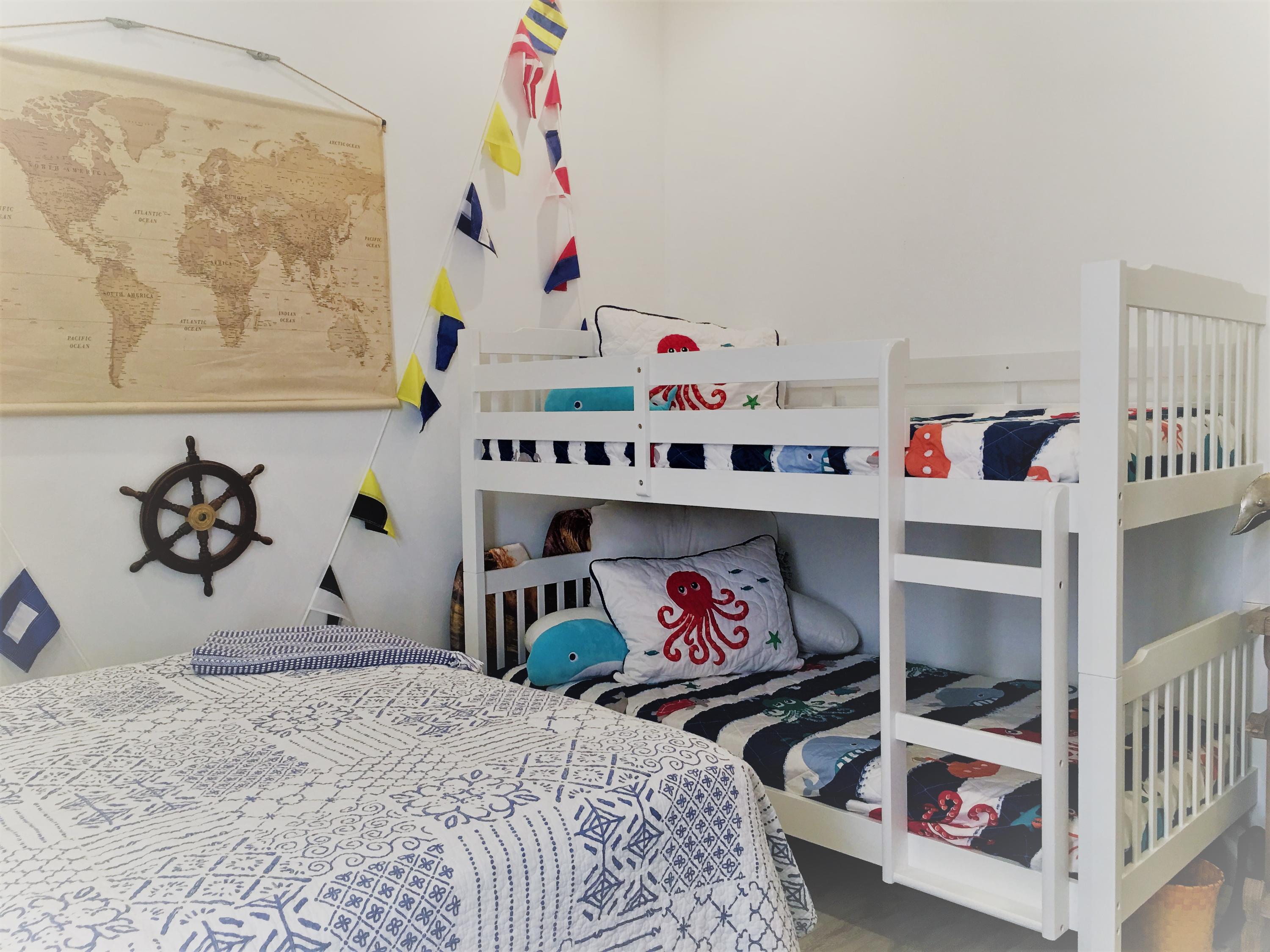 BUNGALOS AT SANDESTIN - Residential