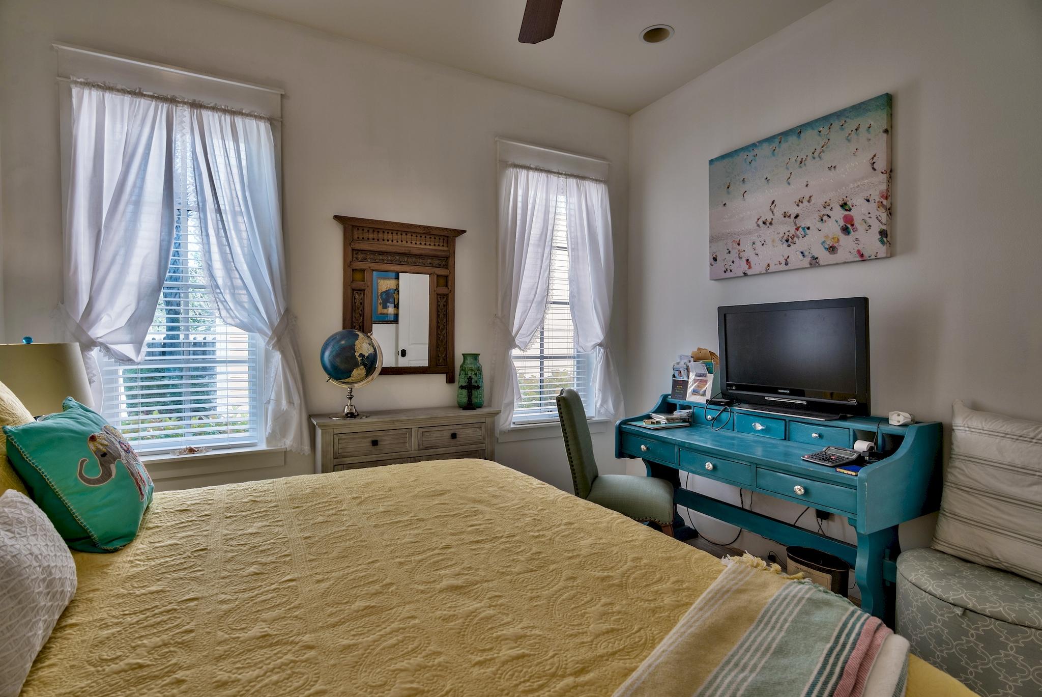 BUNGALOS AT SANDESTIN - Residential