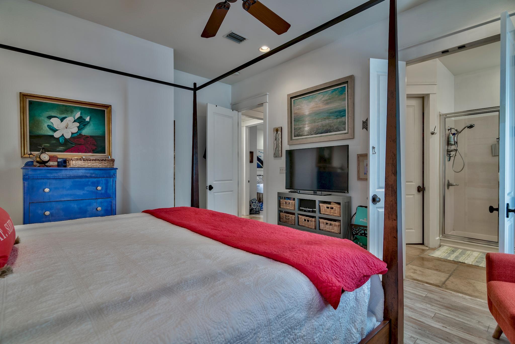 BUNGALOS AT SANDESTIN - Residential