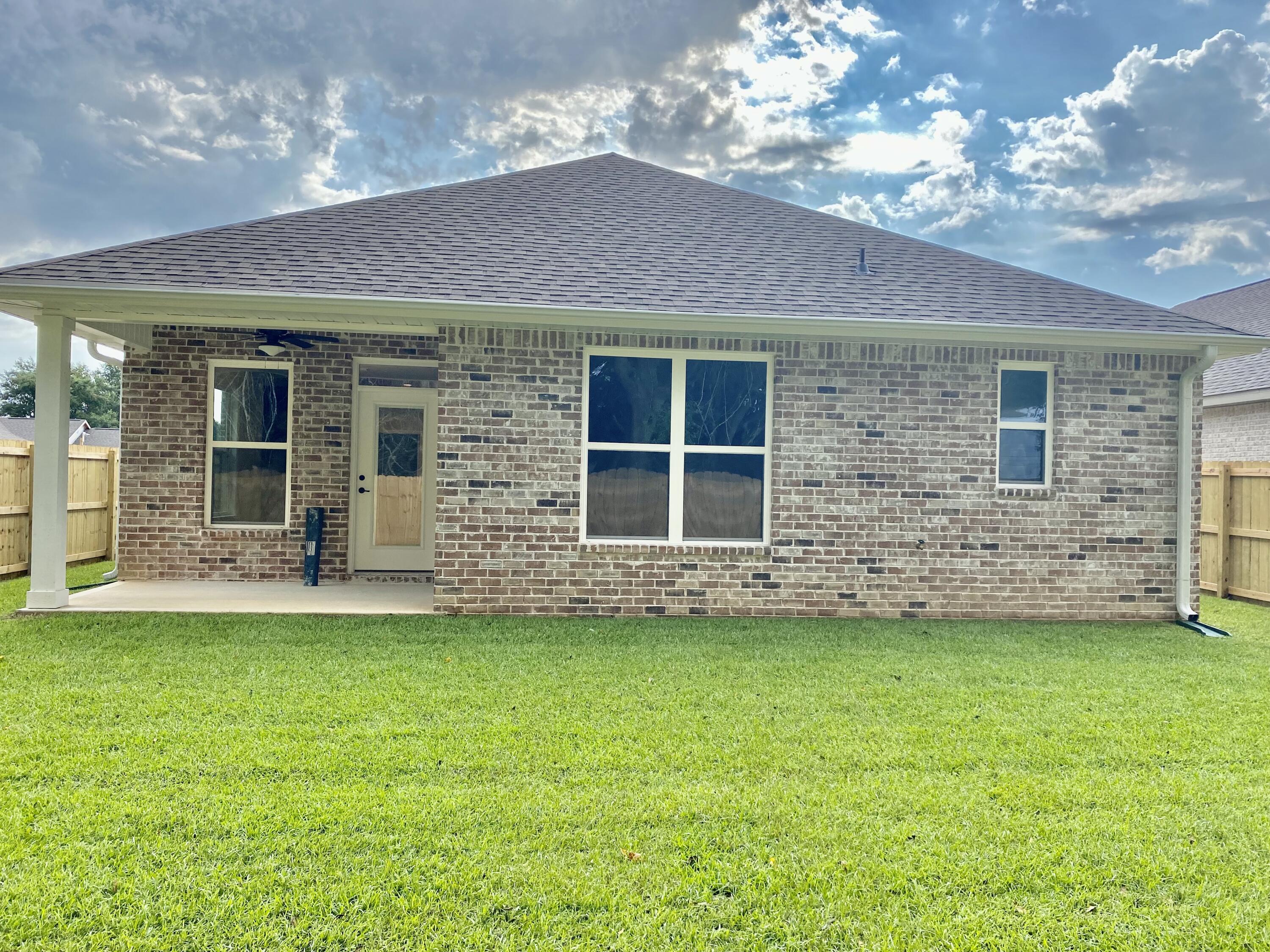 MCKENZIE MEADOWS - Residential