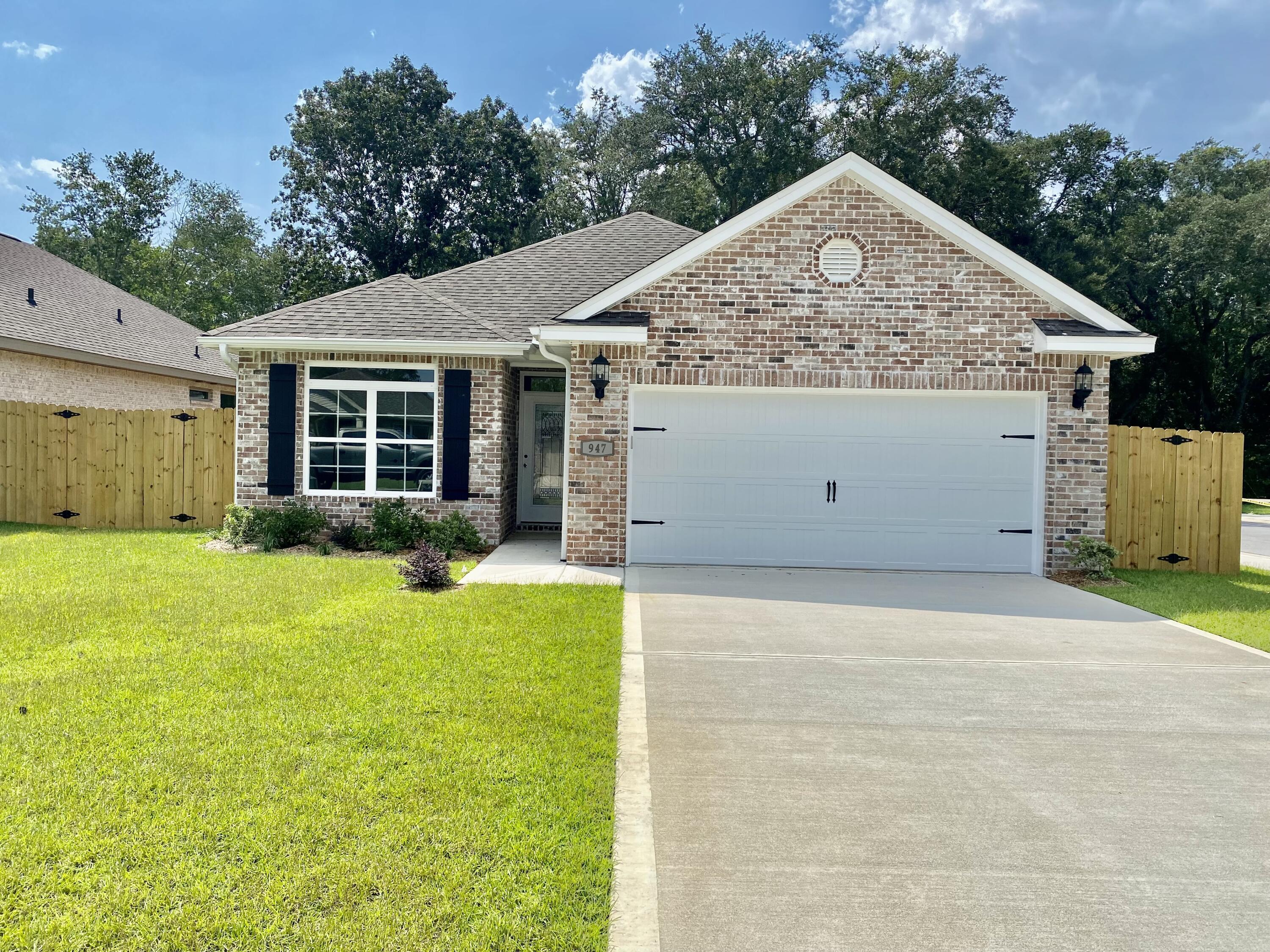 MCKENZIE MEADOWS - Residential