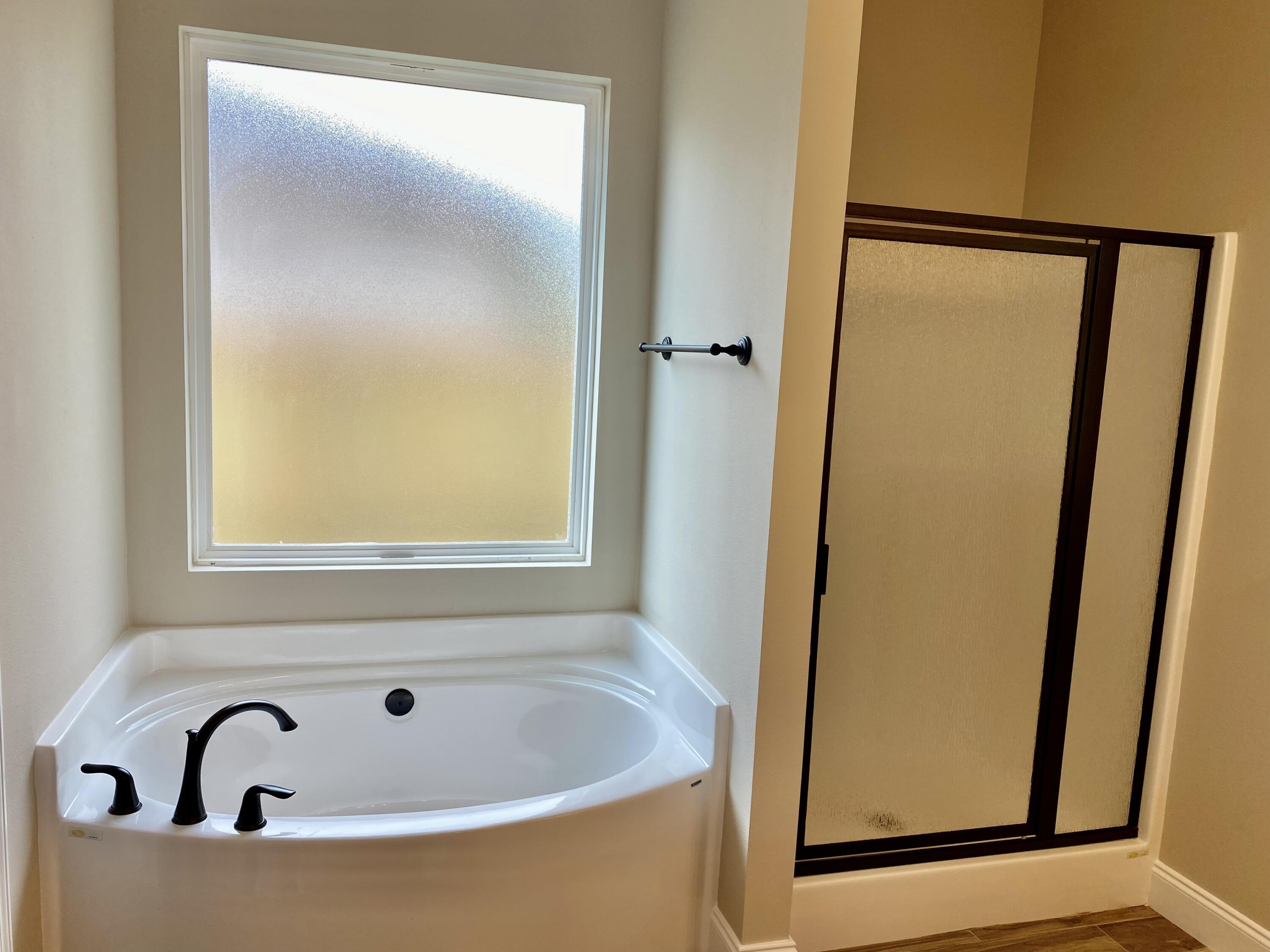 MCKENZIE MEADOWS - Residential