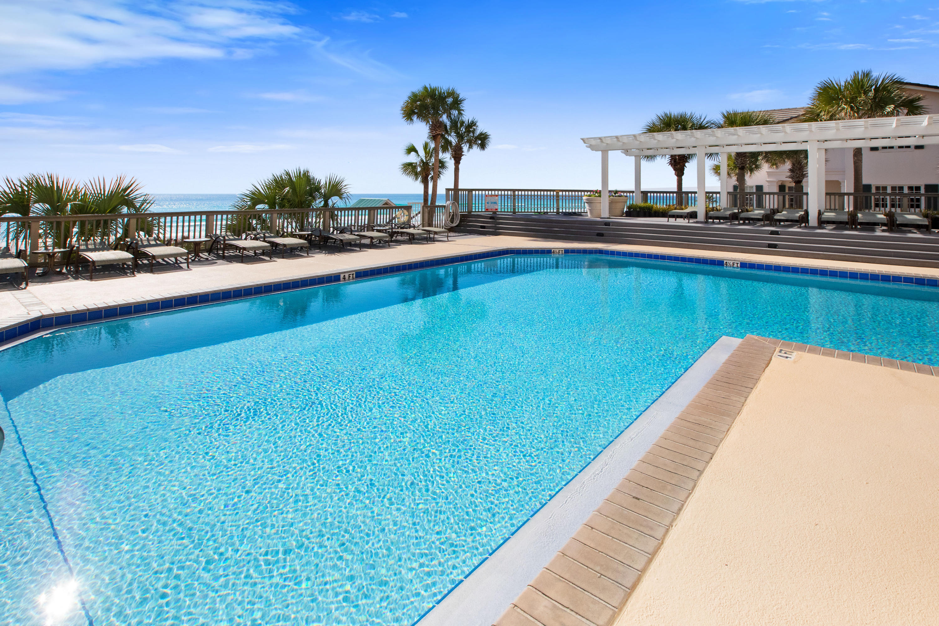 HIDDEN DUNES GRAND VILLAS - Residential