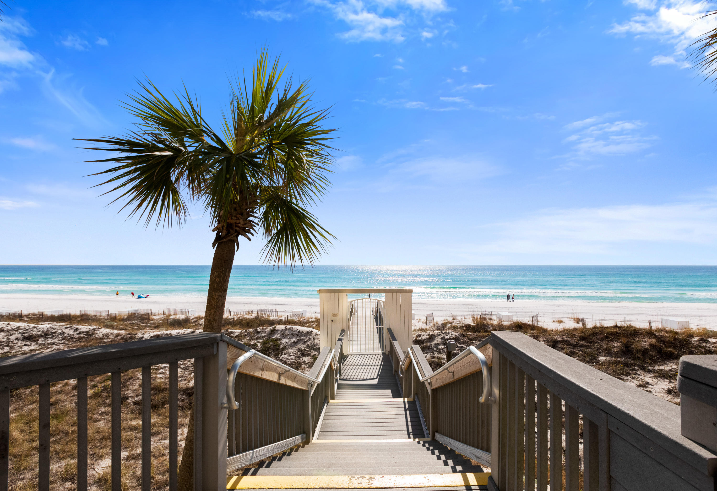 HIDDEN DUNES GRAND VILLAS - Residential