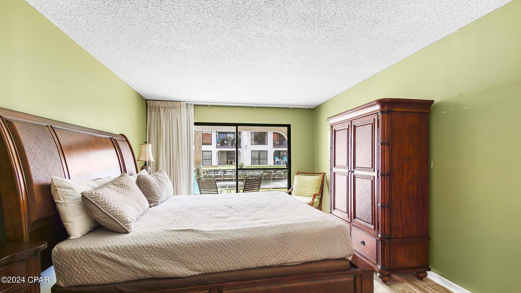 EDGEWATER GOLF VILLAS 2A CONDO - Residential