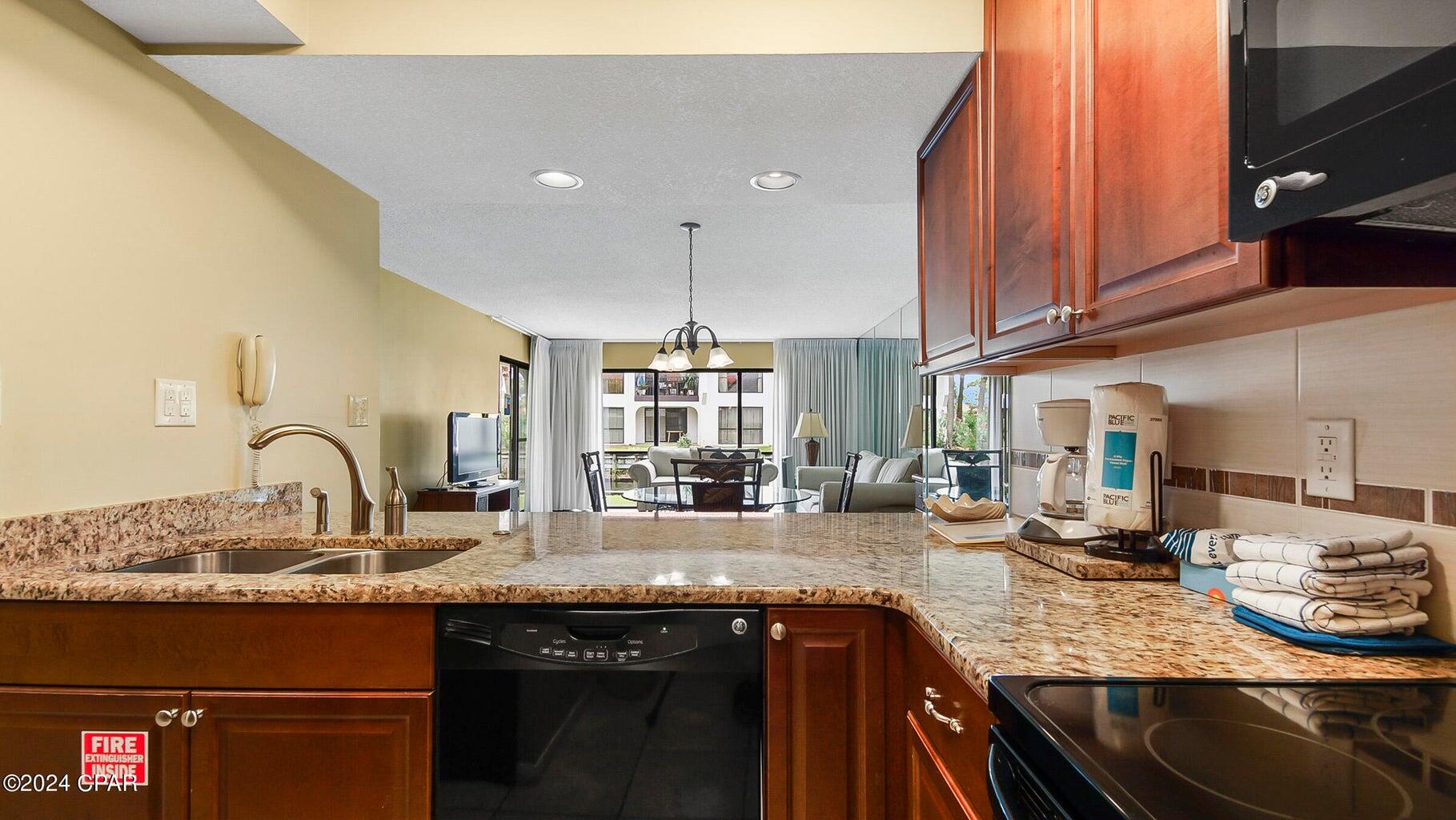 EDGEWATER GOLF VILLAS 2A CONDO - Residential