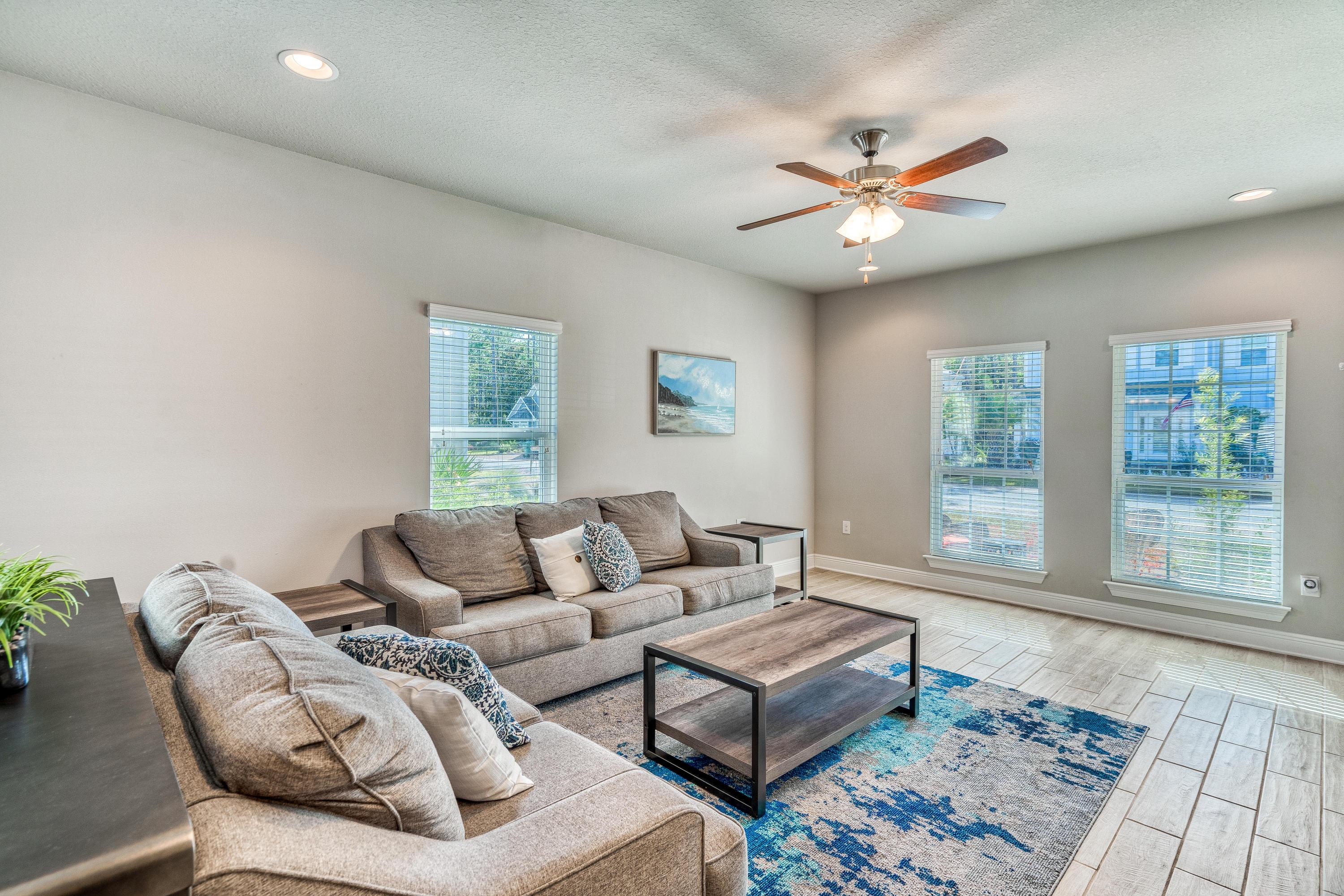 Mussett Bayou Manor - Residential