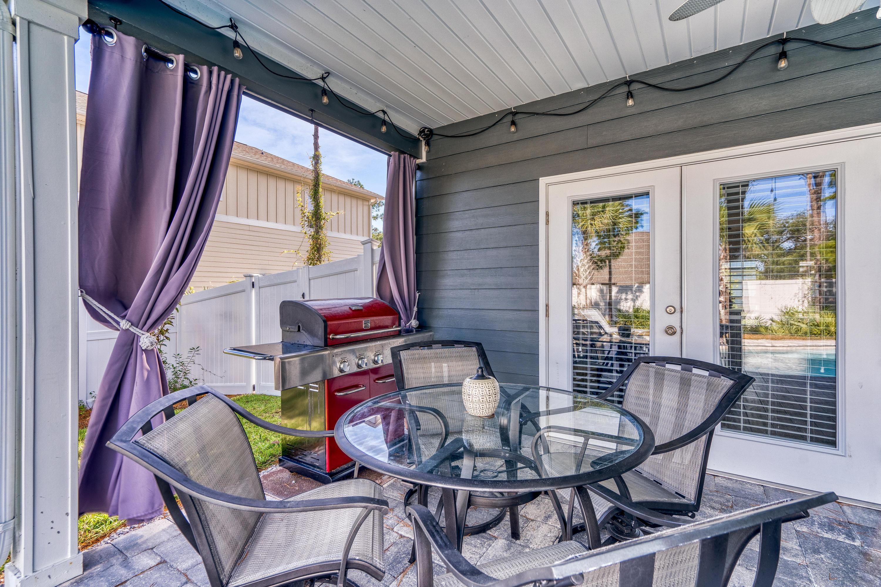 Mussett Bayou Manor - Residential