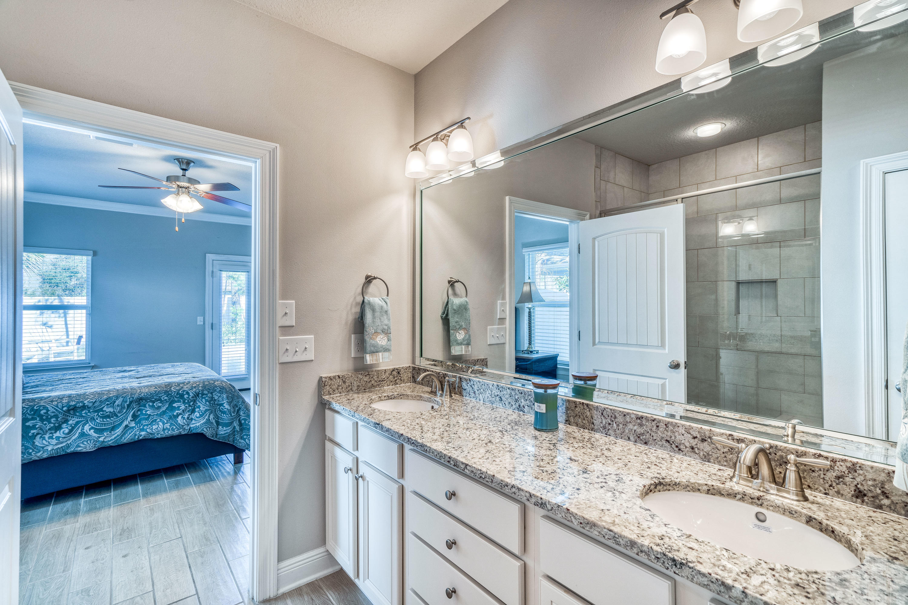 Mussett Bayou Manor - Residential