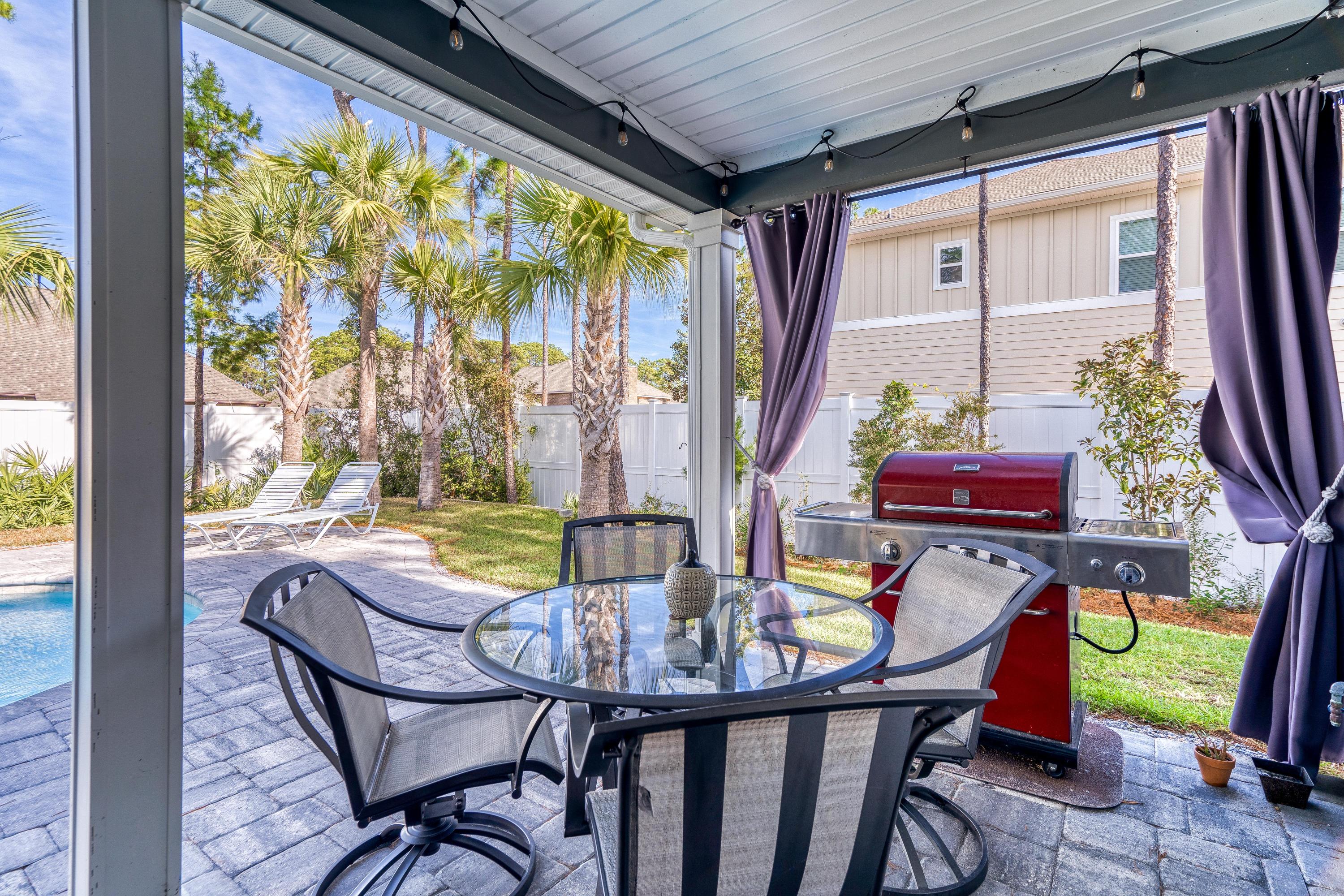 Mussett Bayou Manor - Residential