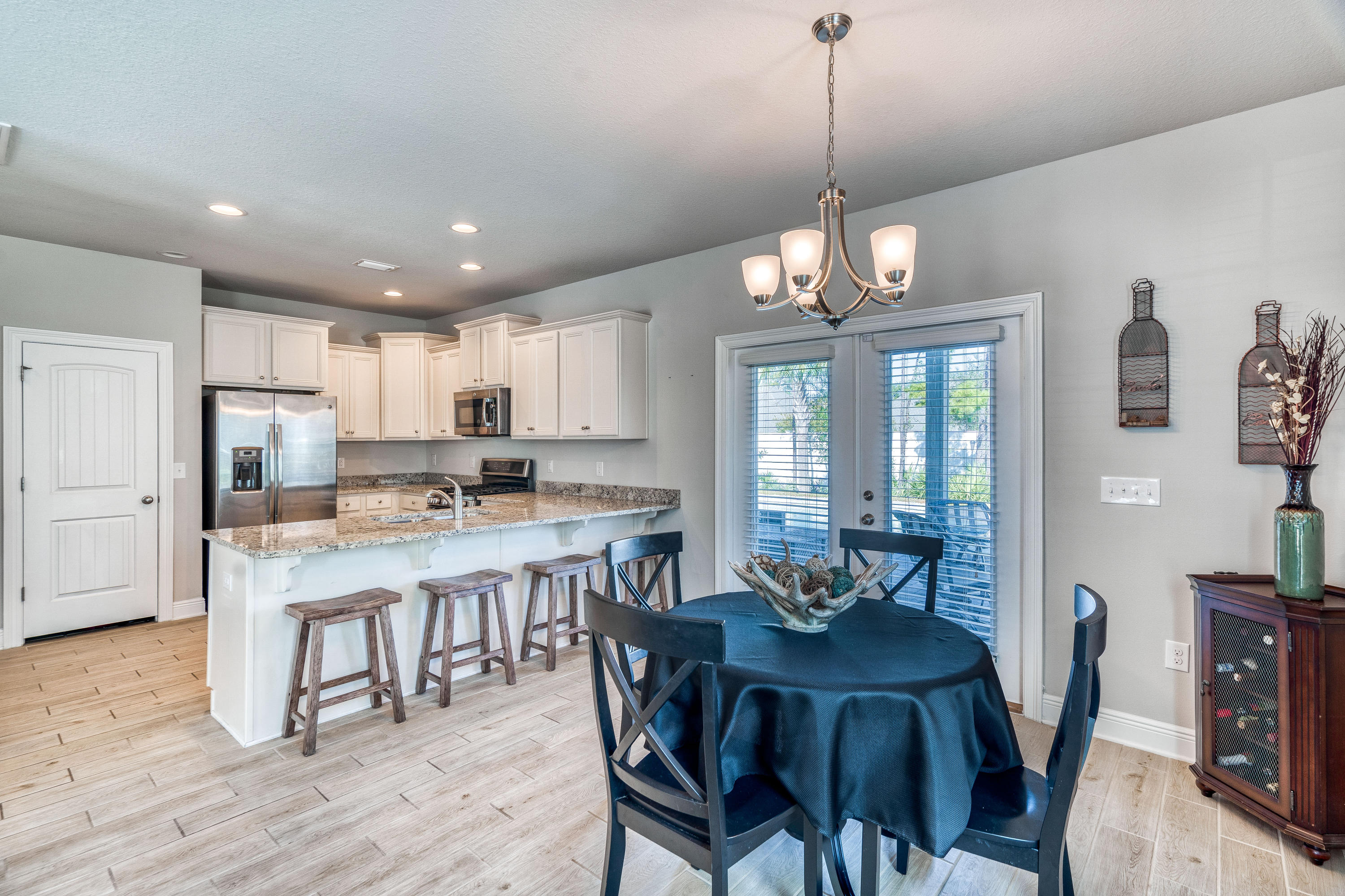 Mussett Bayou Manor - Residential