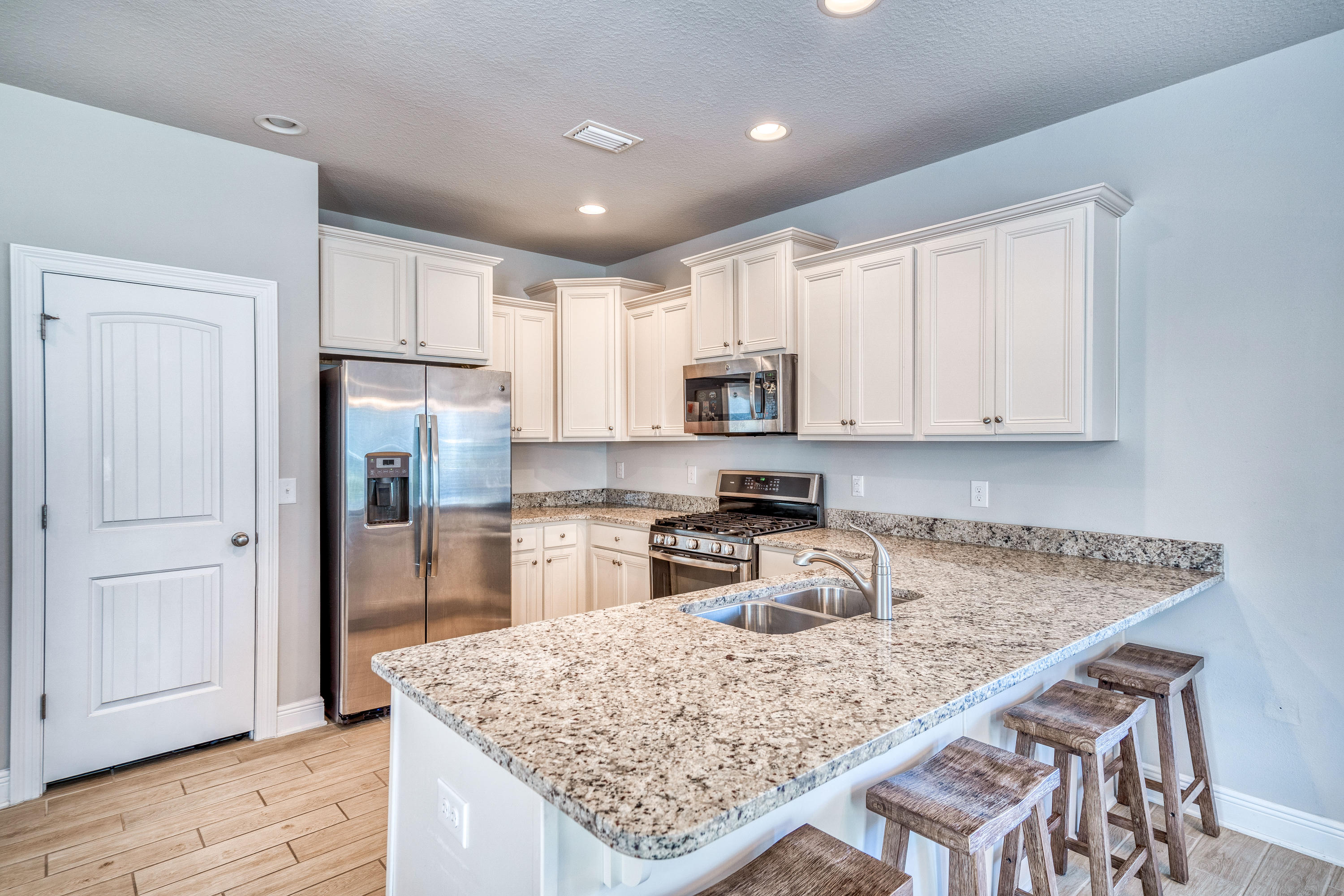 Mussett Bayou Manor - Residential