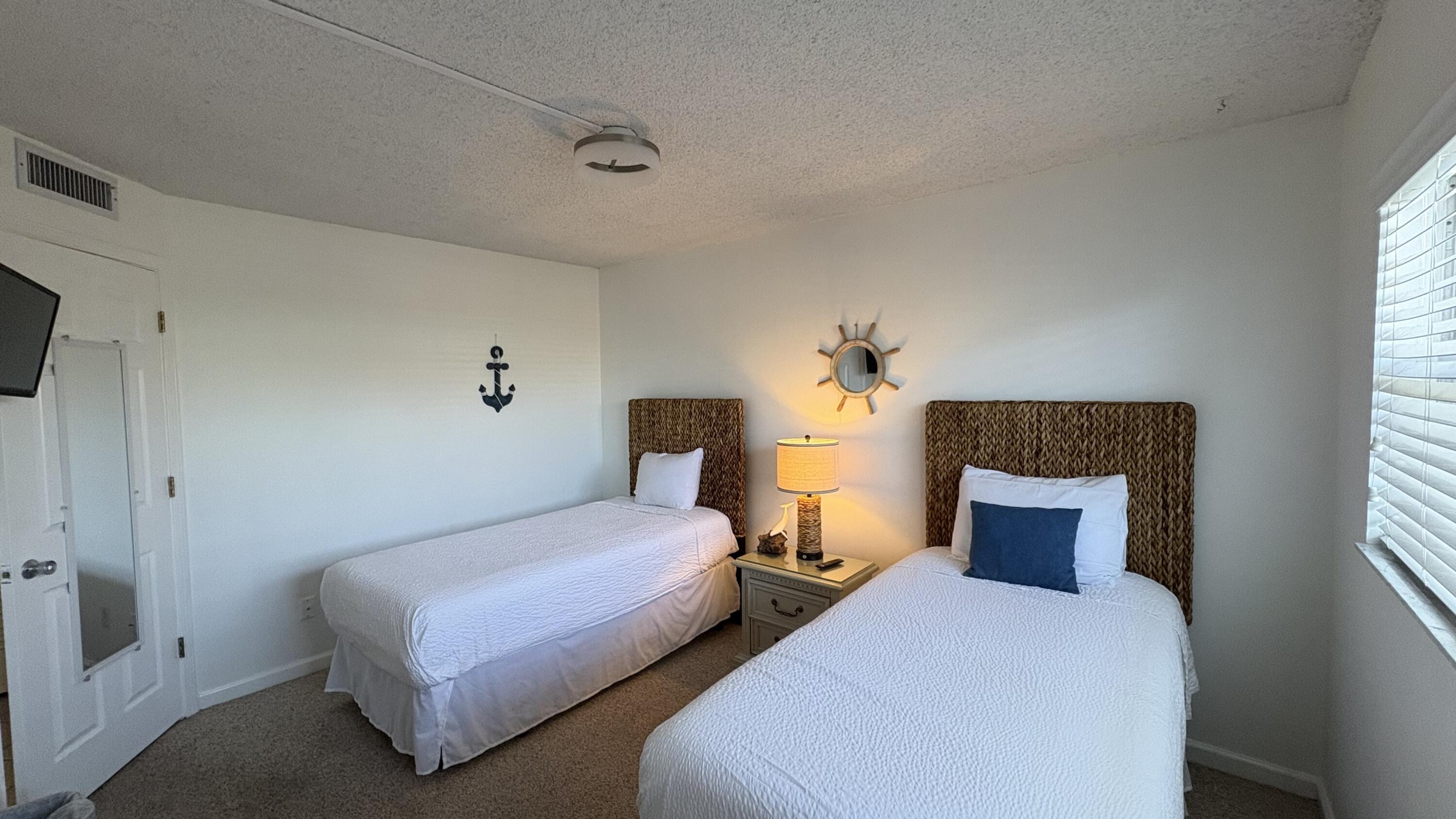 EL MATADOR CONDO - Residential Lease