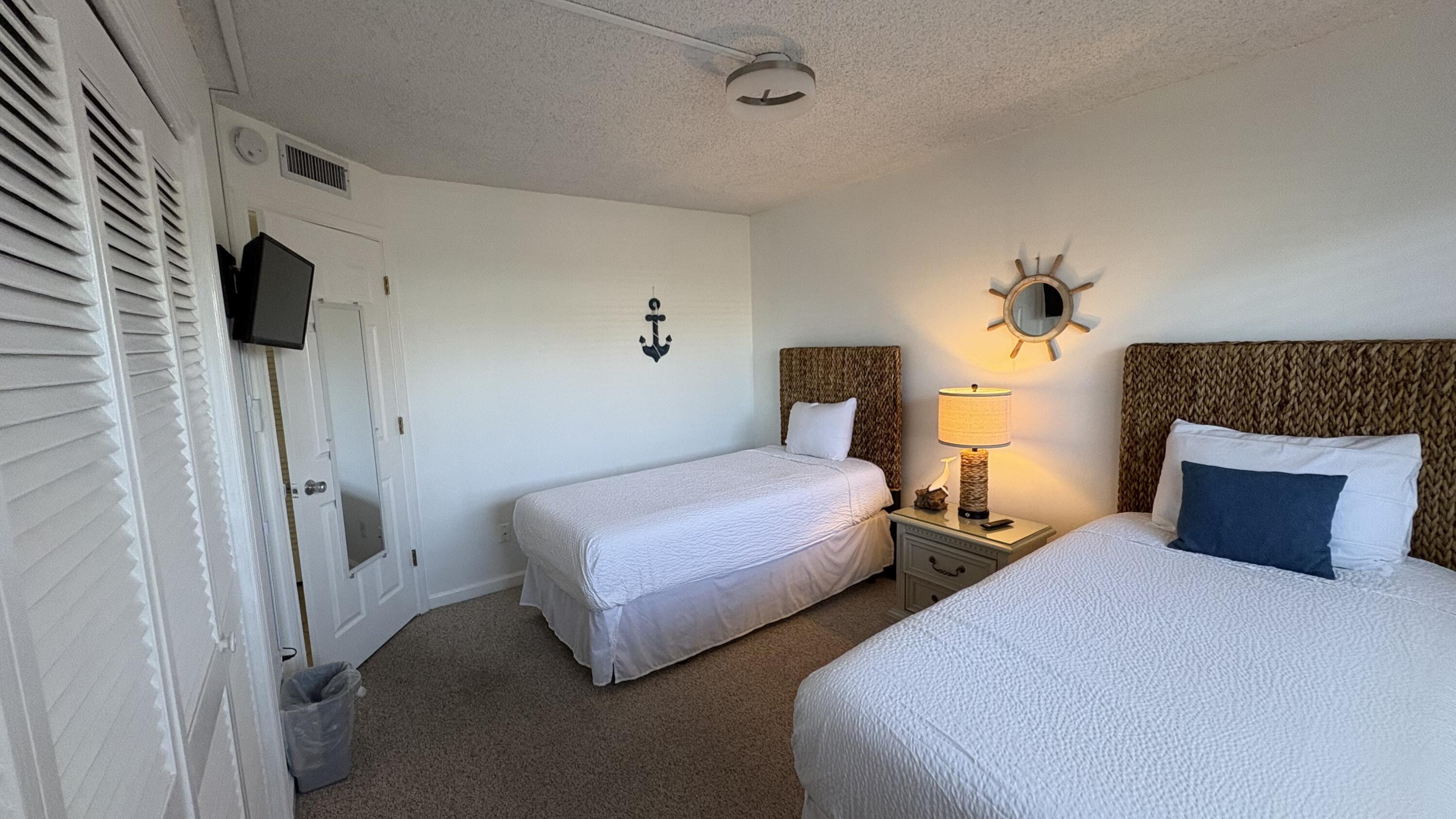 EL MATADOR CONDO - Residential Lease