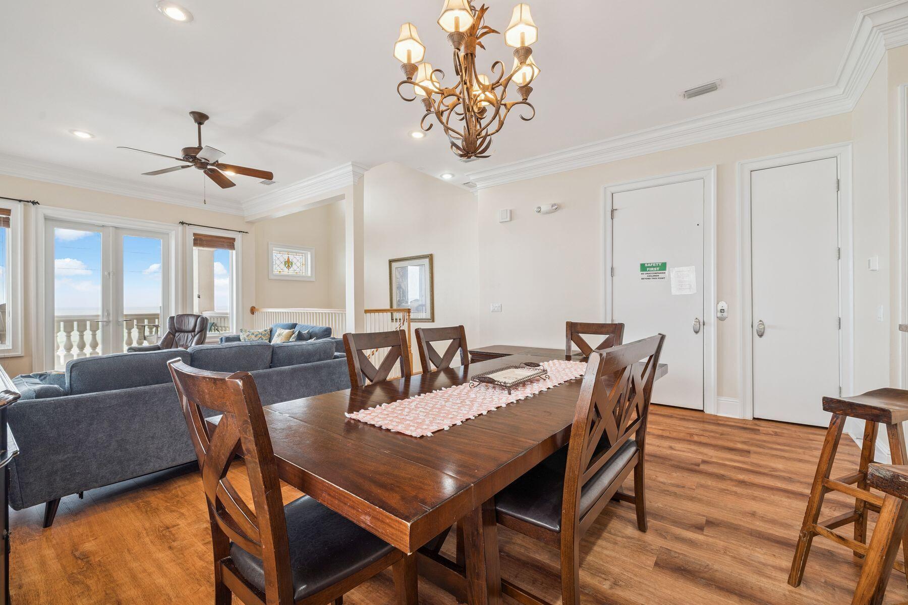LAGUNA BEACH - Residential