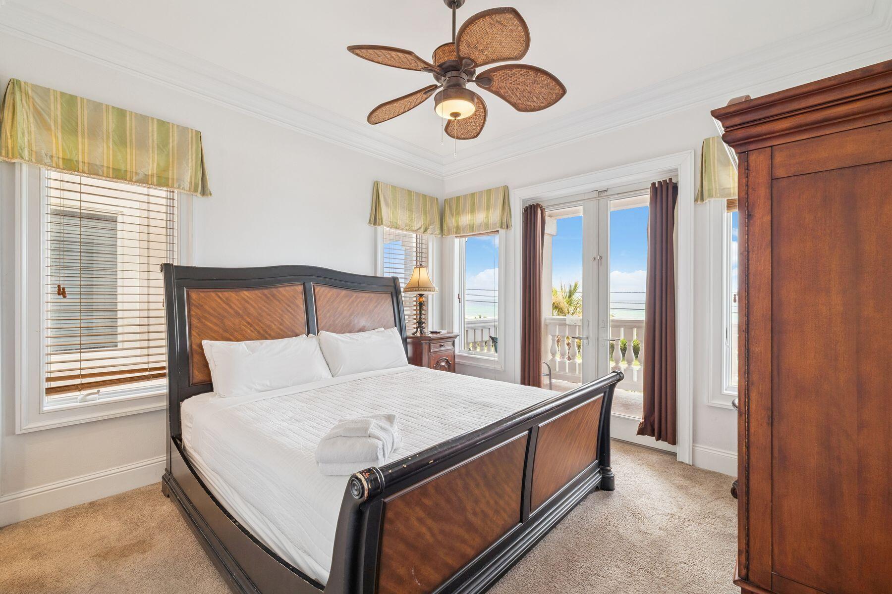 LAGUNA BEACH - Residential