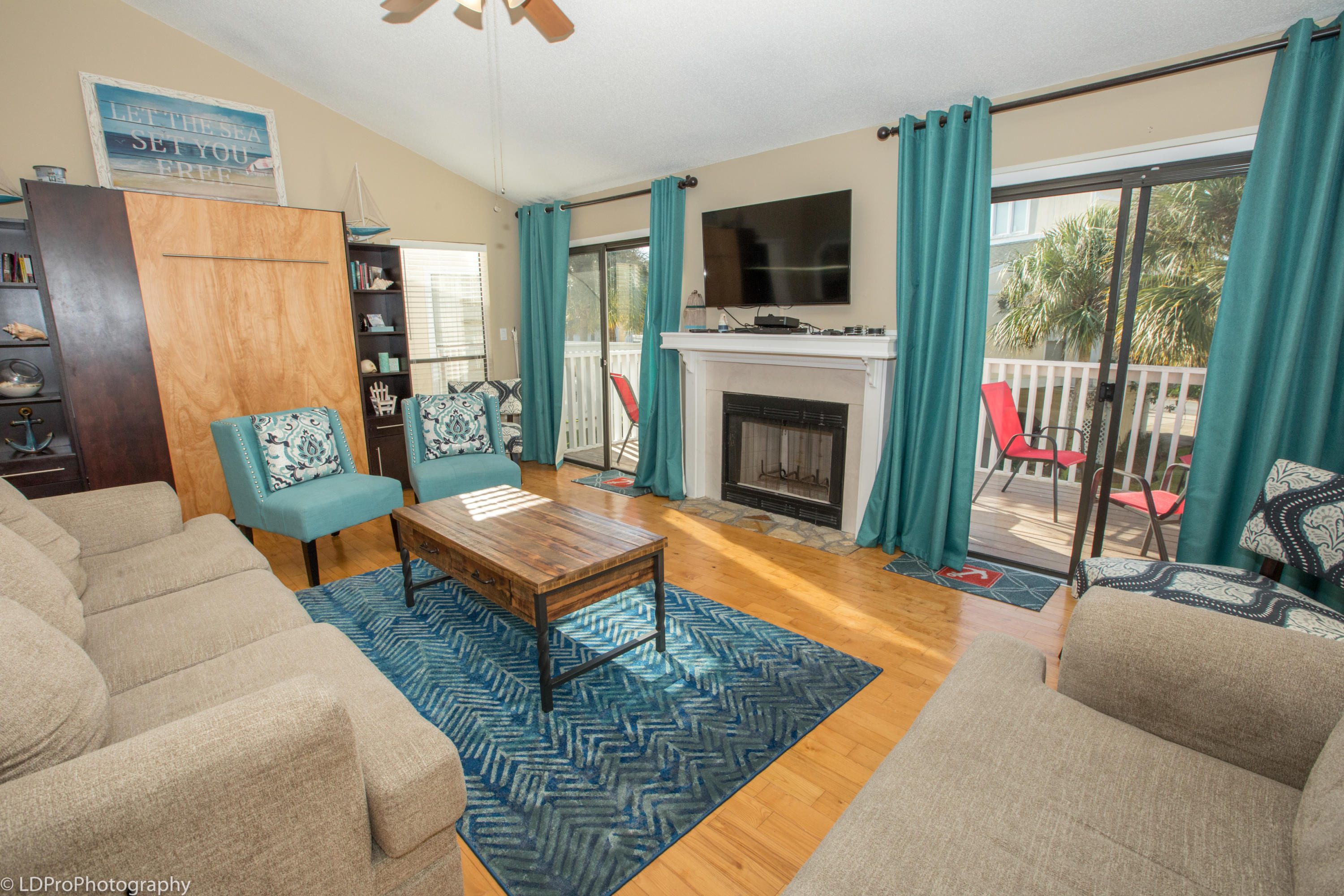 SANDPIPER COVE PHASE VIII - Residential