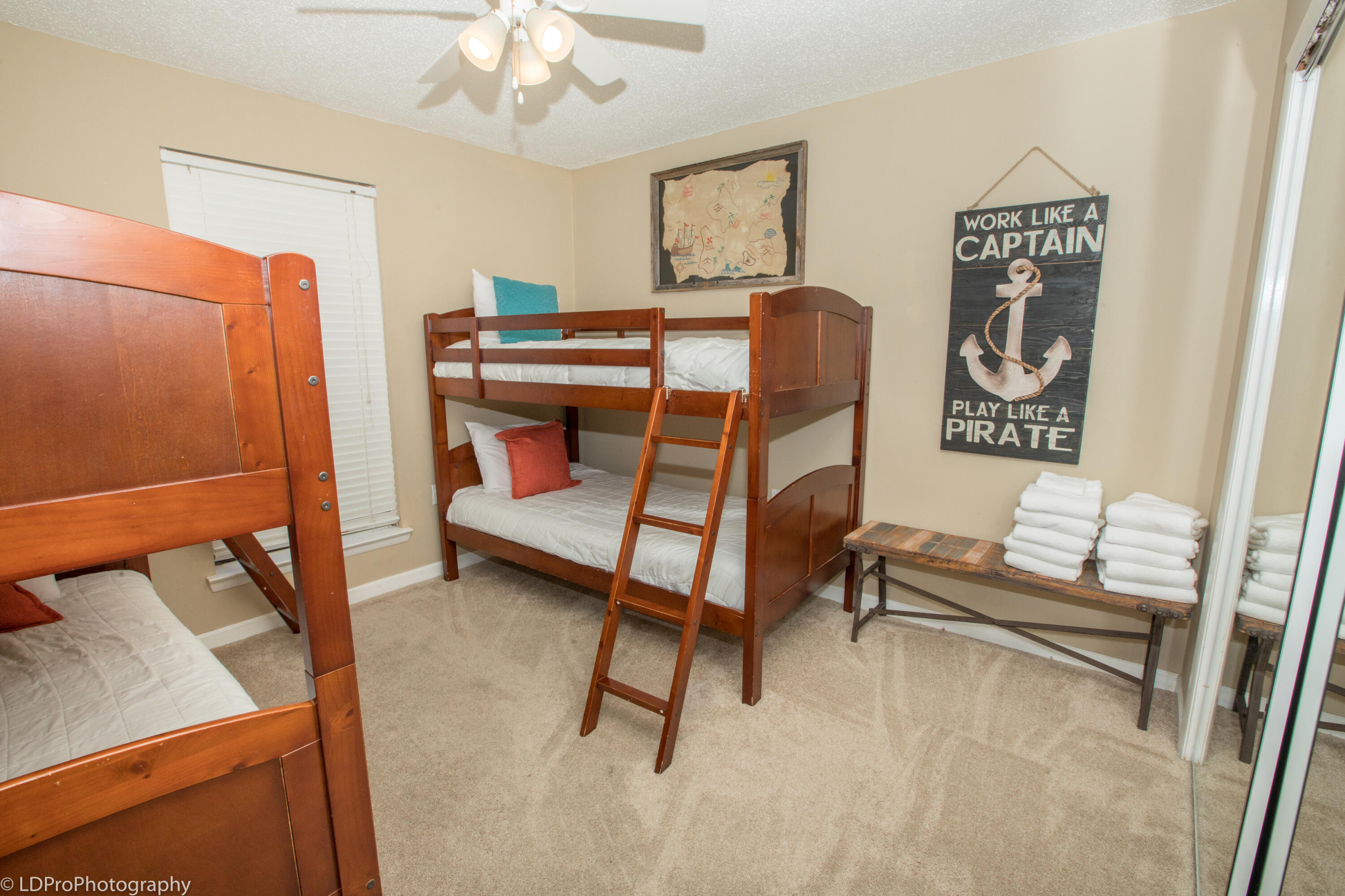 SANDPIPER COVE PHASE VIII - Residential