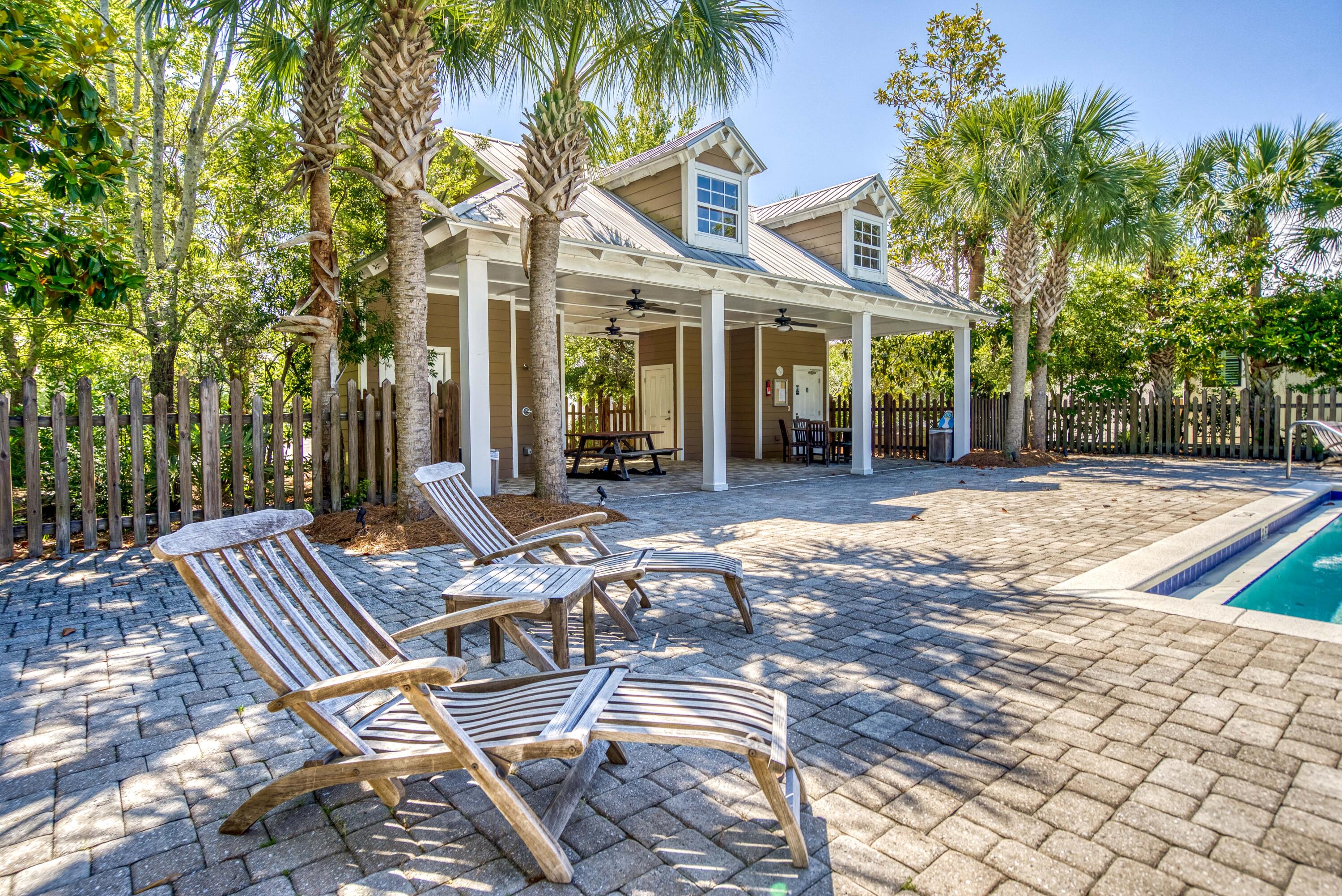 HIDDEN GROVE - Residential