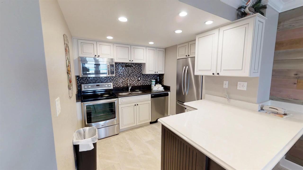 Jetty East Condominium - Residential