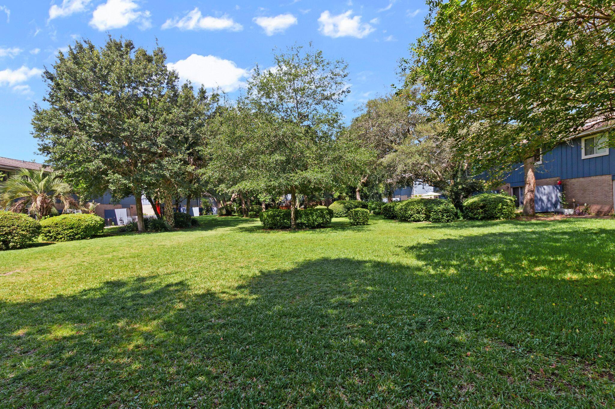 ROCKY BAYOU T/H - Residential Lease