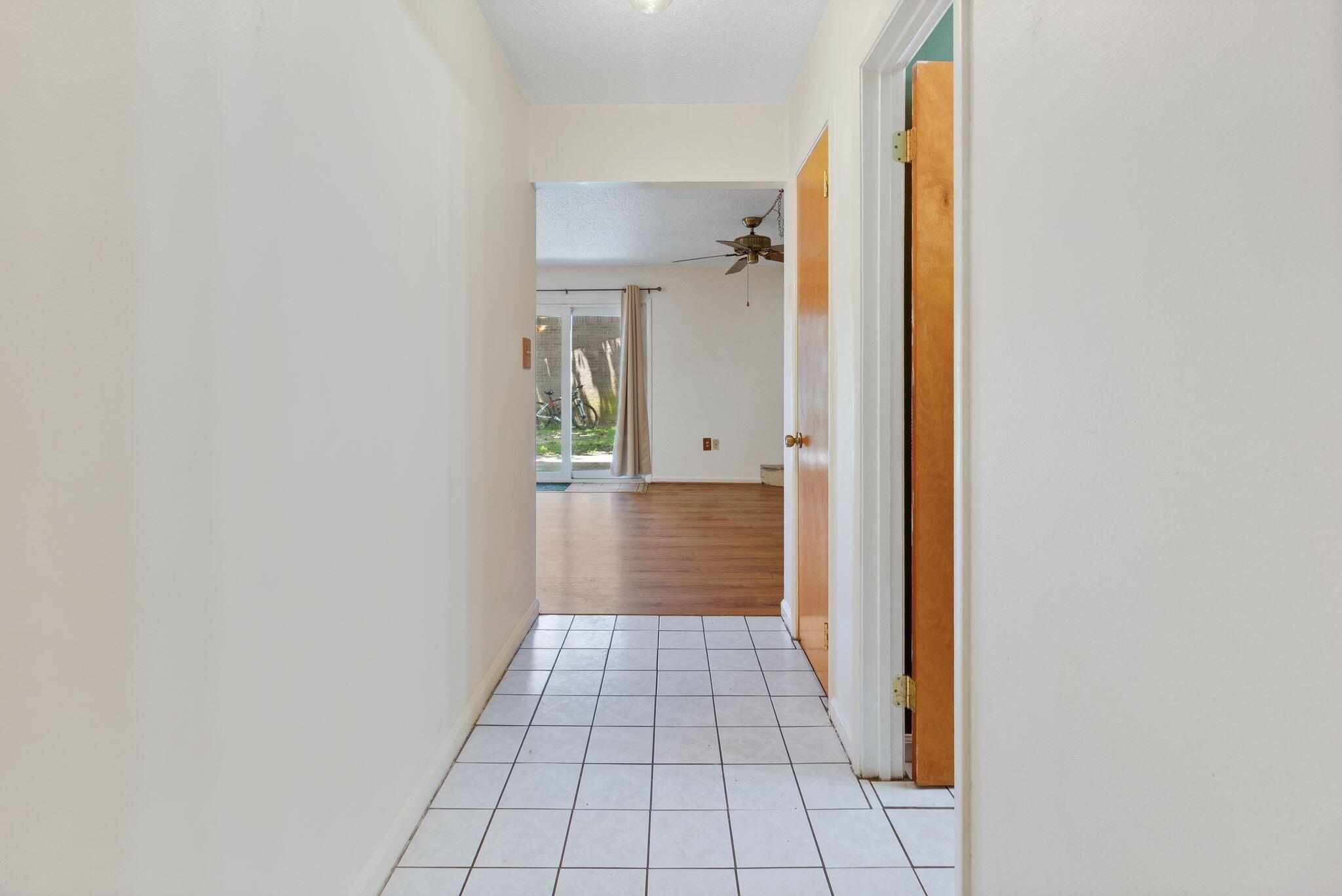 ROCKY BAYOU T/H - Residential Lease