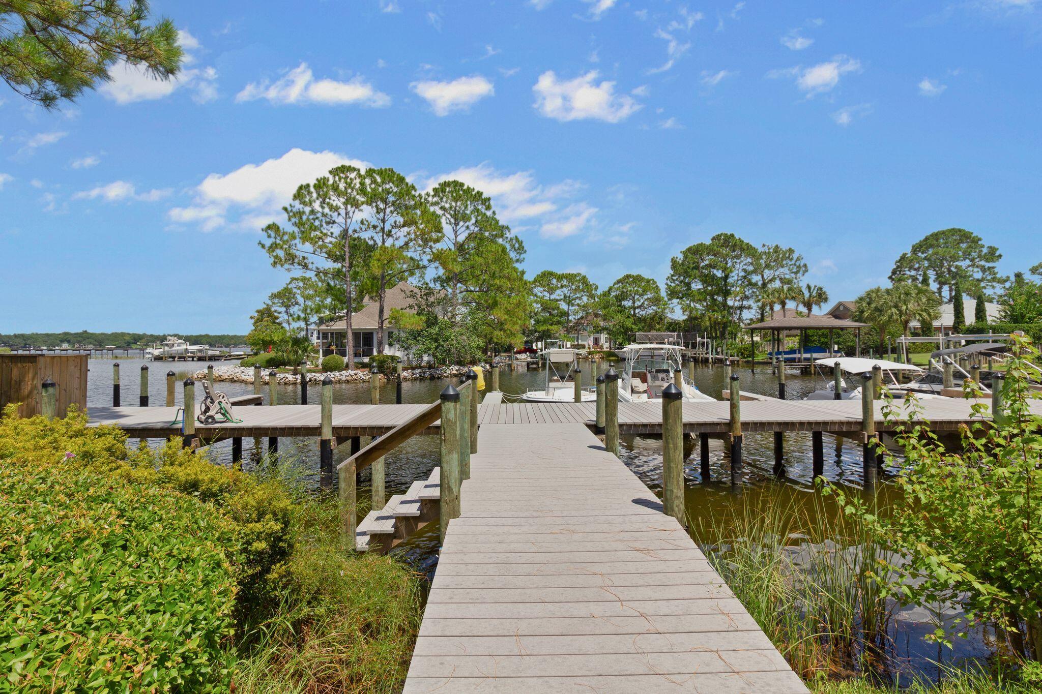ROCKY BAYOU T/H - Residential Lease