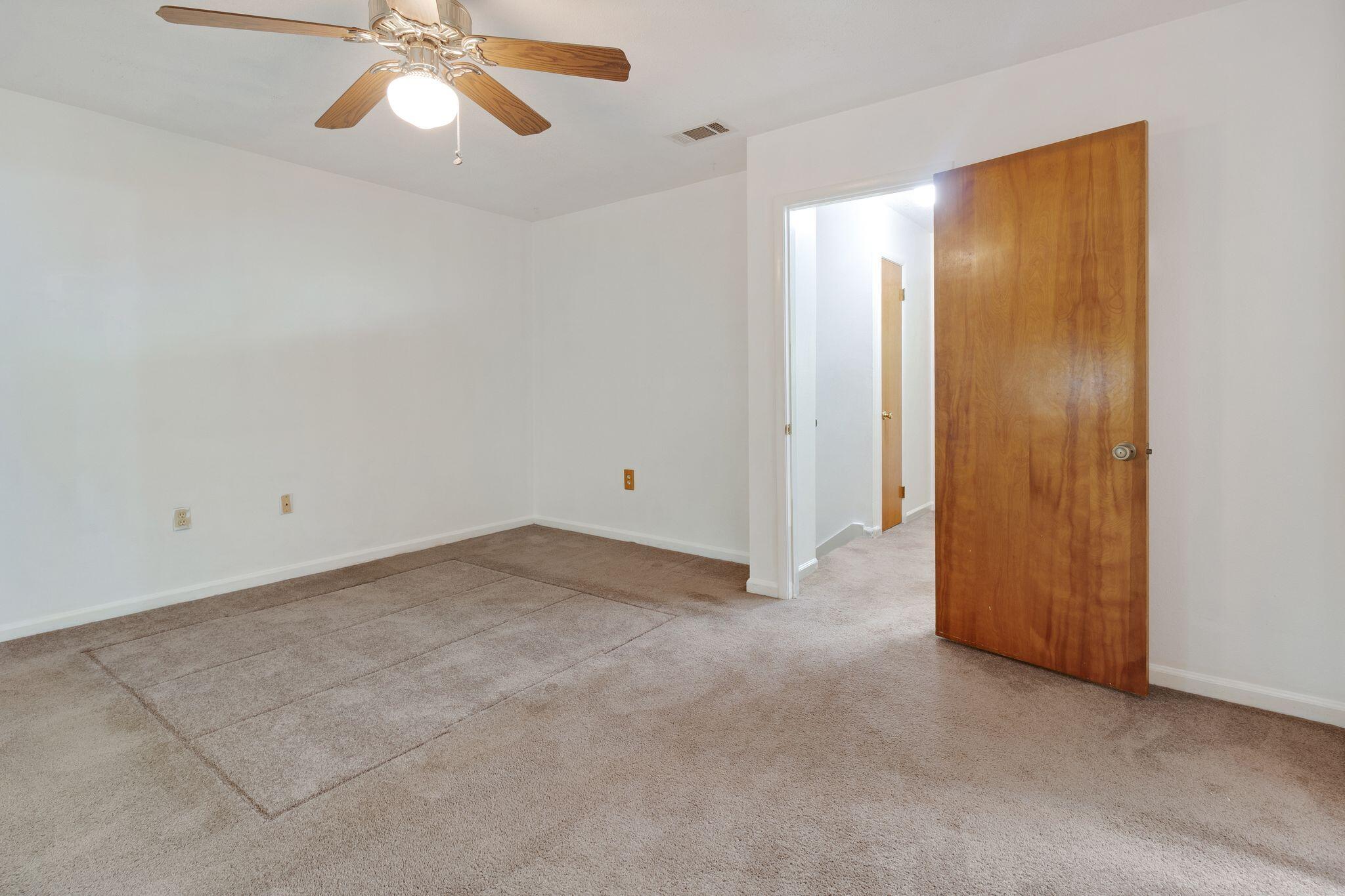 ROCKY BAYOU T/H - Residential Lease