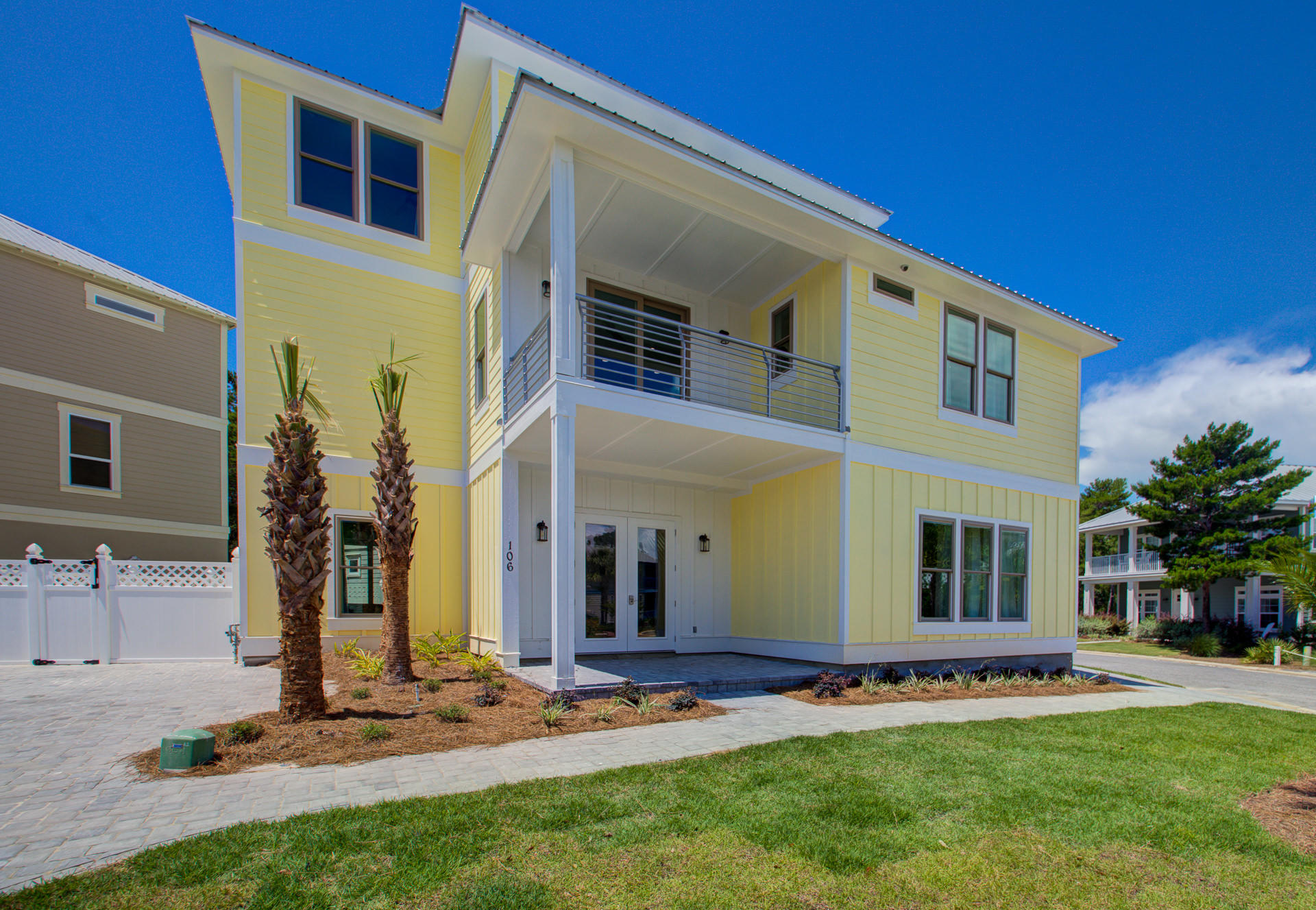EMERALD WATERS VILLAGE - Residential
