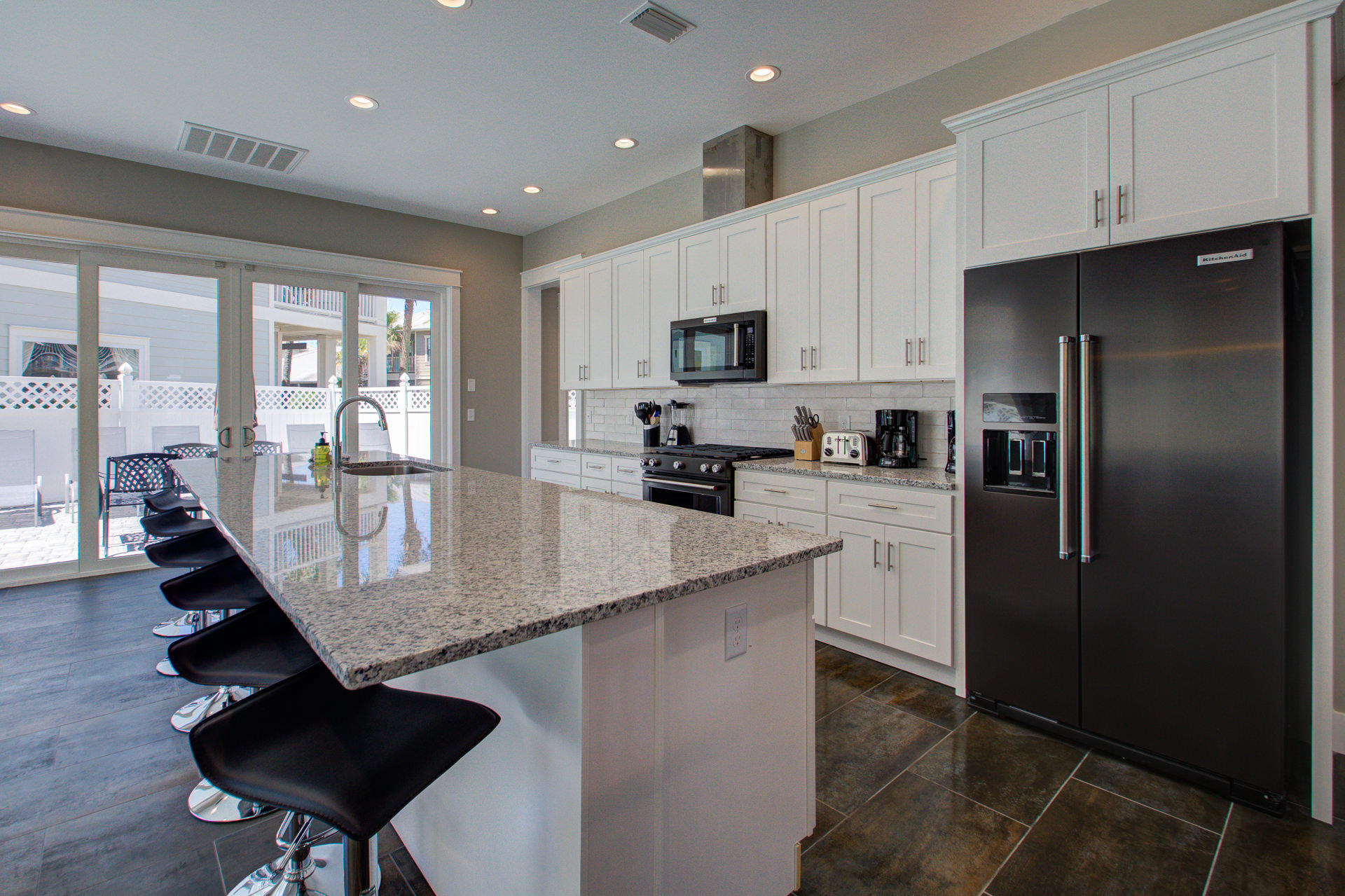 EMERALD WATERS VILLAGE - Residential