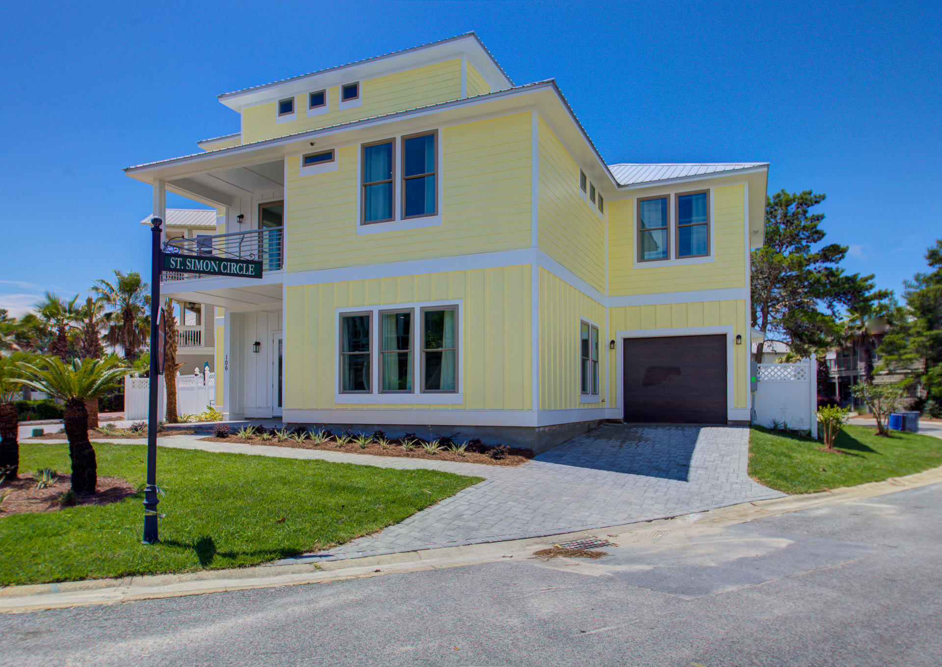 EMERALD WATERS VILLAGE - Residential