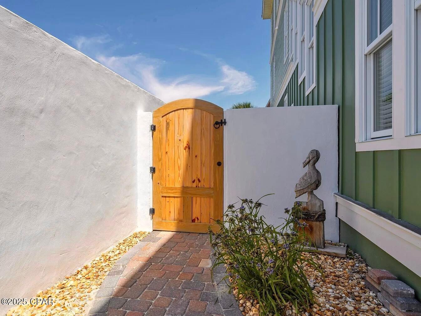 NO RECORDED SUBDIVISION - Residential