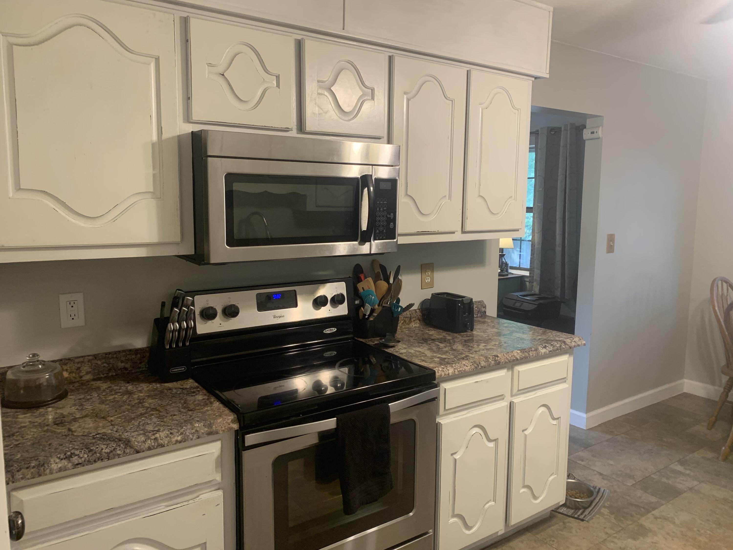 BERKSHIRE WOODS - Residential Lease