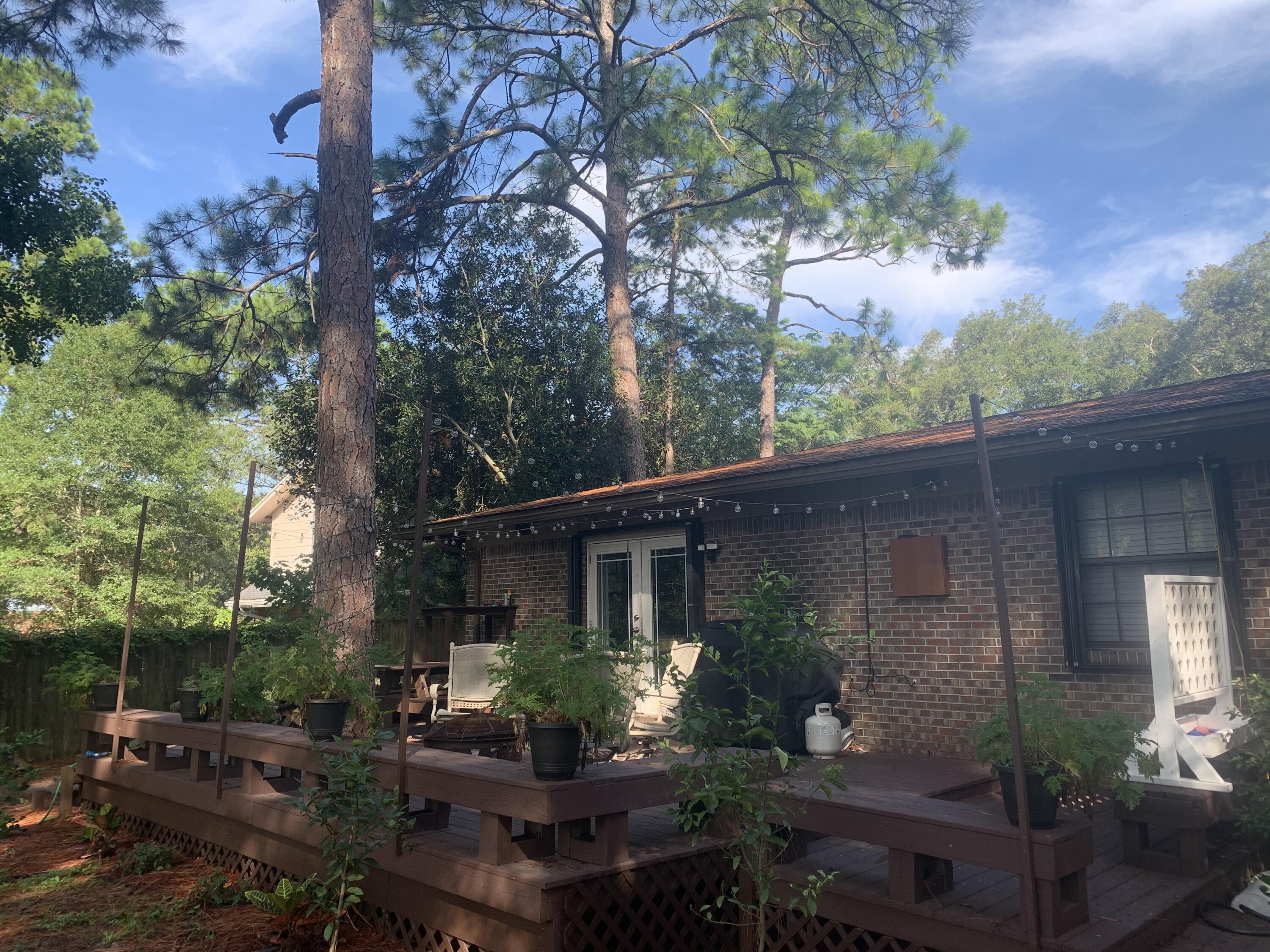 BERKSHIRE WOODS - Residential Lease