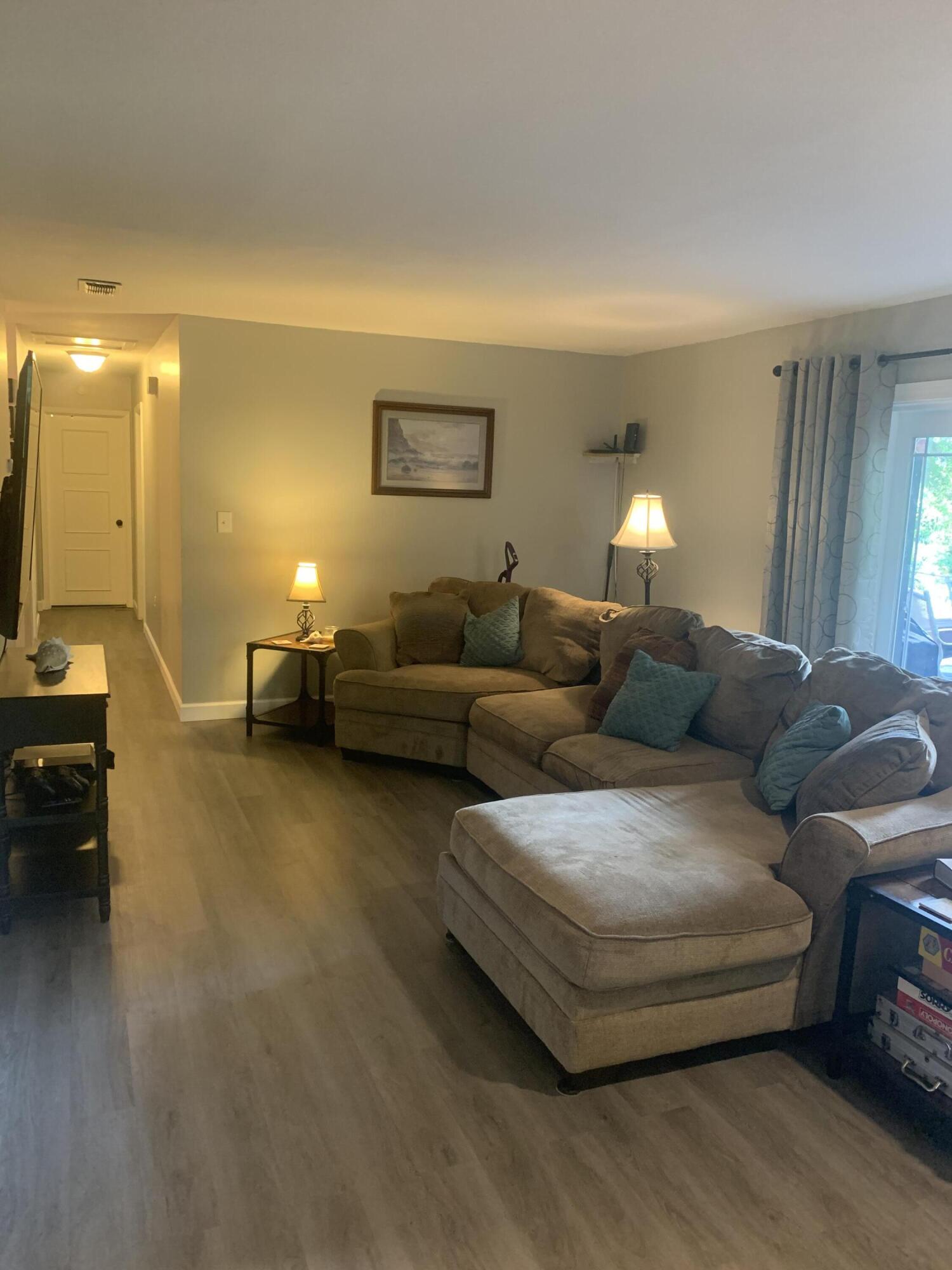 BERKSHIRE WOODS - Residential Lease