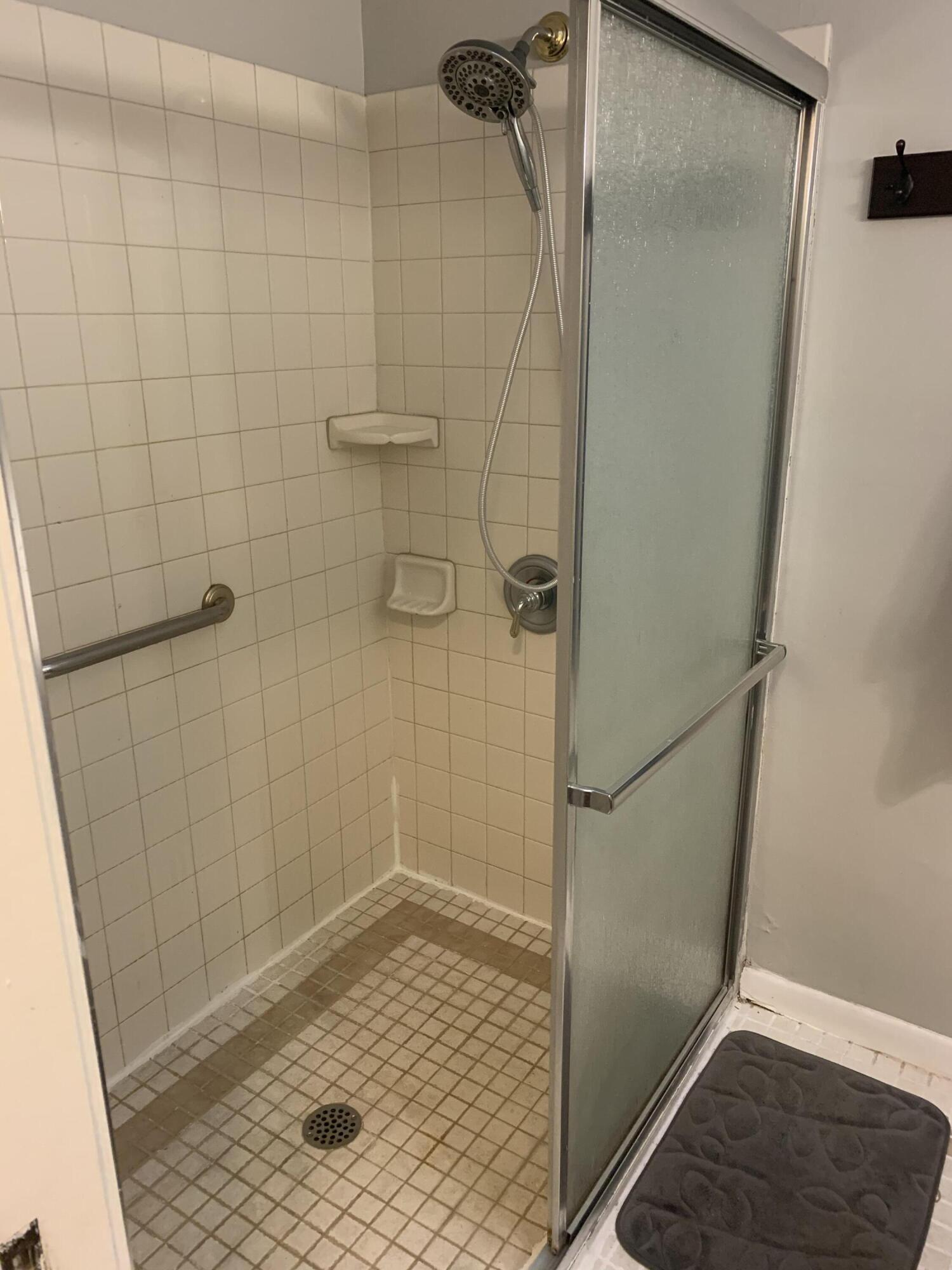 BERKSHIRE WOODS - Residential Lease