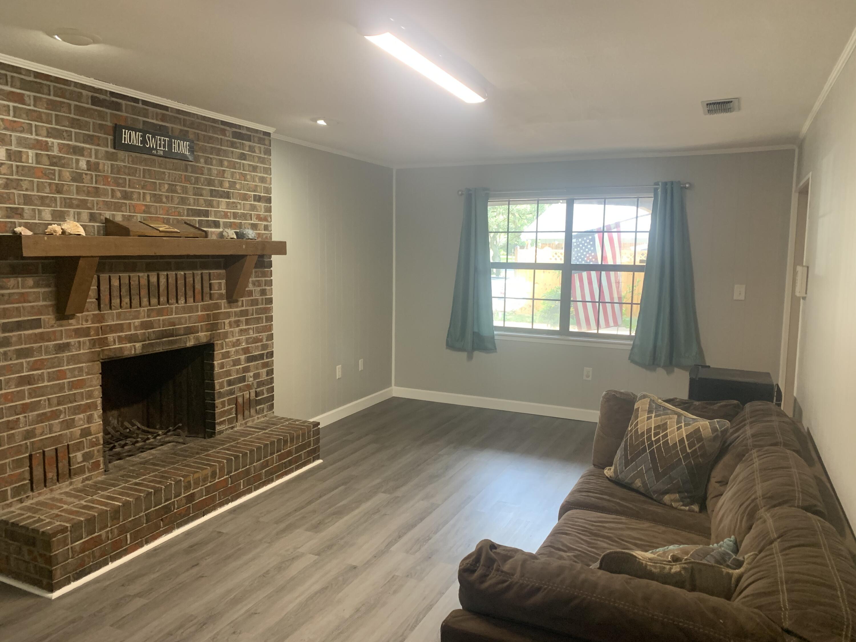 BERKSHIRE WOODS - Residential Lease