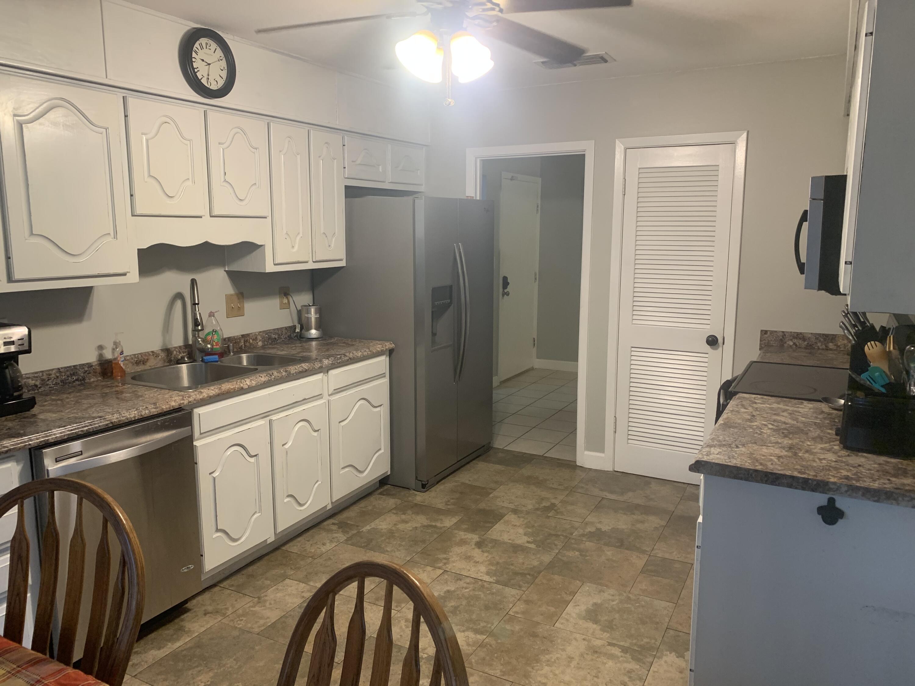 BERKSHIRE WOODS - Residential Lease