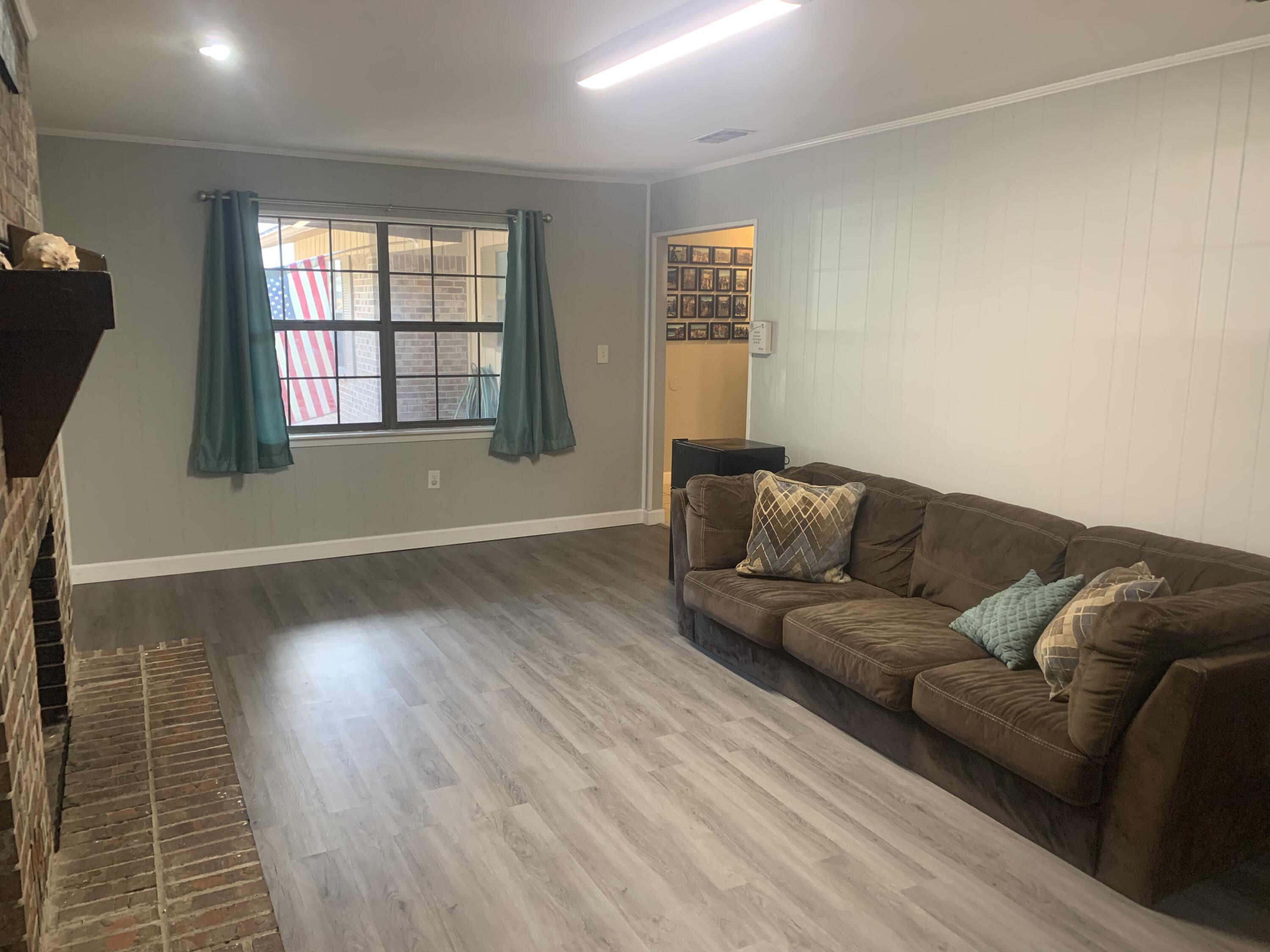 BERKSHIRE WOODS - Residential Lease