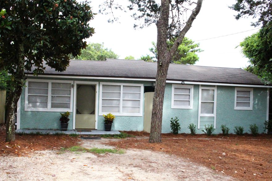 Sweet little home only 3 blocks to Laguna Beach. Its just enough!Freshly painted, updated bathroom & kitchen and the new flooring make this a carefree home. Laguna Beach is an awesome golf cart community with its own local grocery store, gift shop & beach donut/ice cream hangout. The location is great! Only a few minutes to the 30A corridor, Carillon Beach and everyones favorite 'Pier Park' are all only a few minutes away.Come and experience Laguna Beach! It's not just a location, it is a lifestyle.