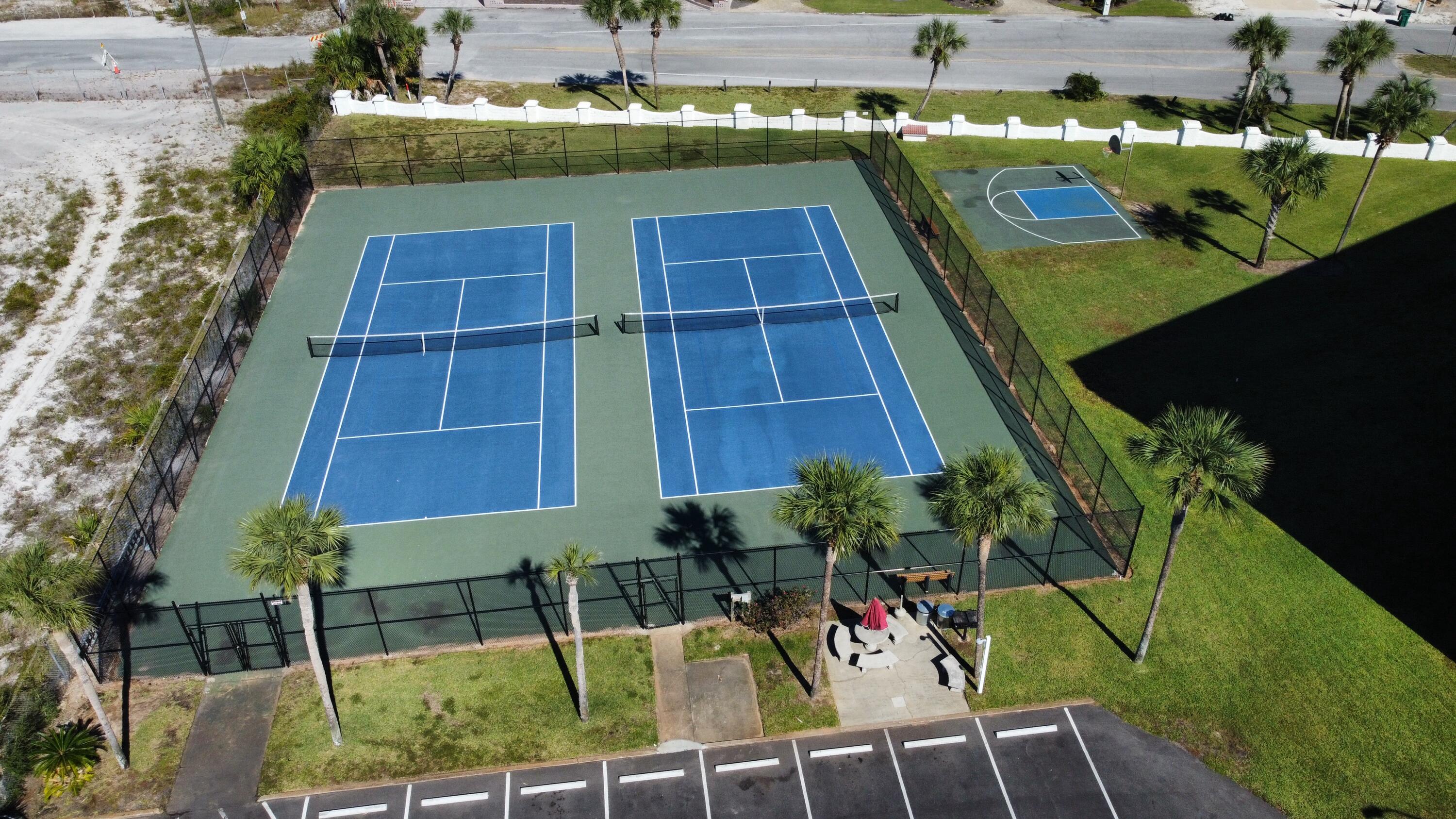 EL MATADOR CONDO - Residential