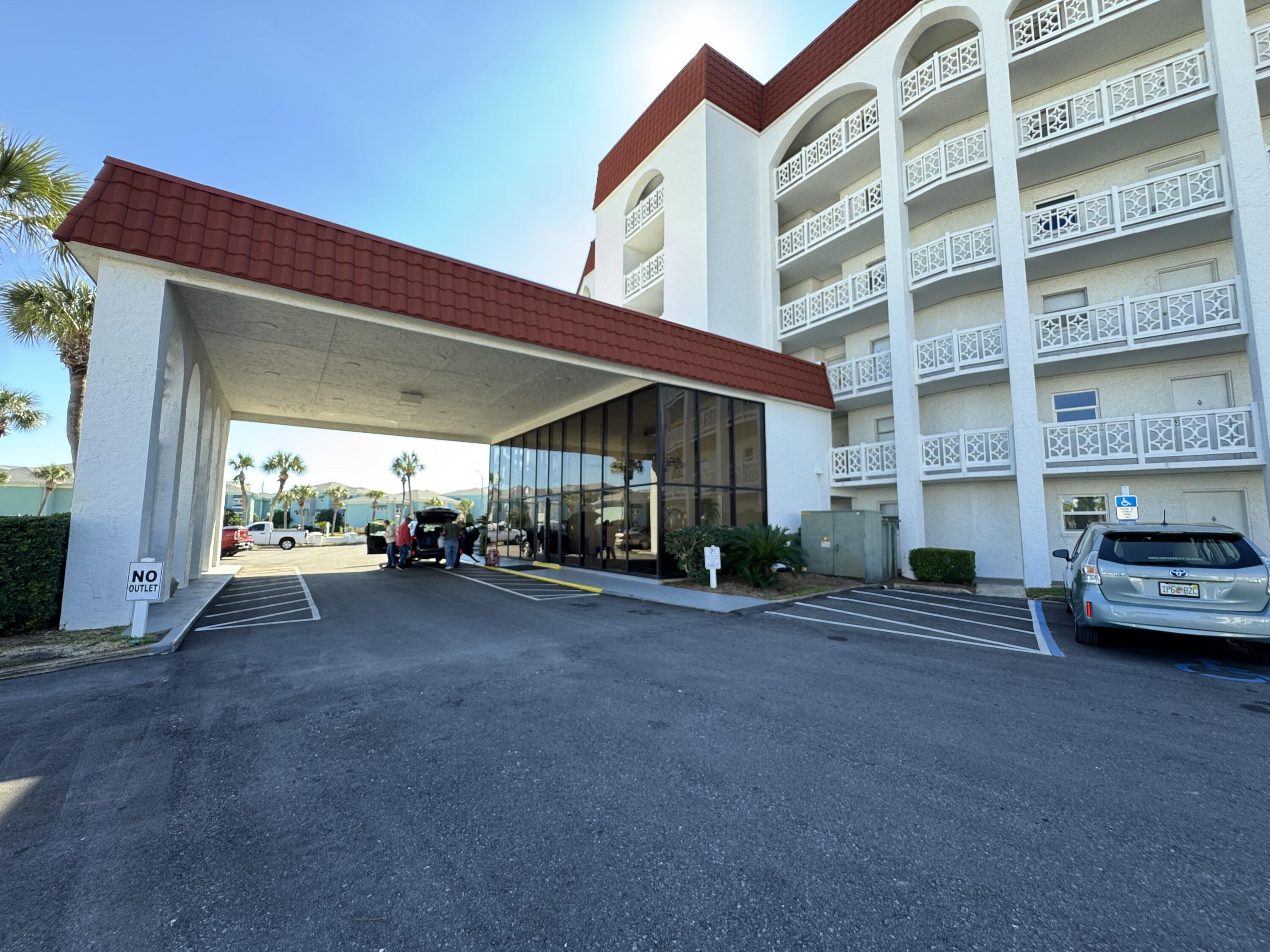 EL MATADOR CONDO - Residential