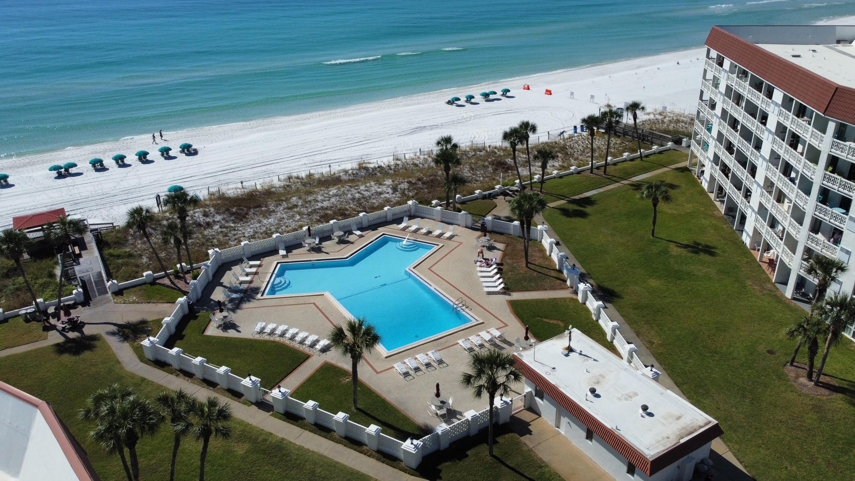 EL MATADOR CONDO - Residential