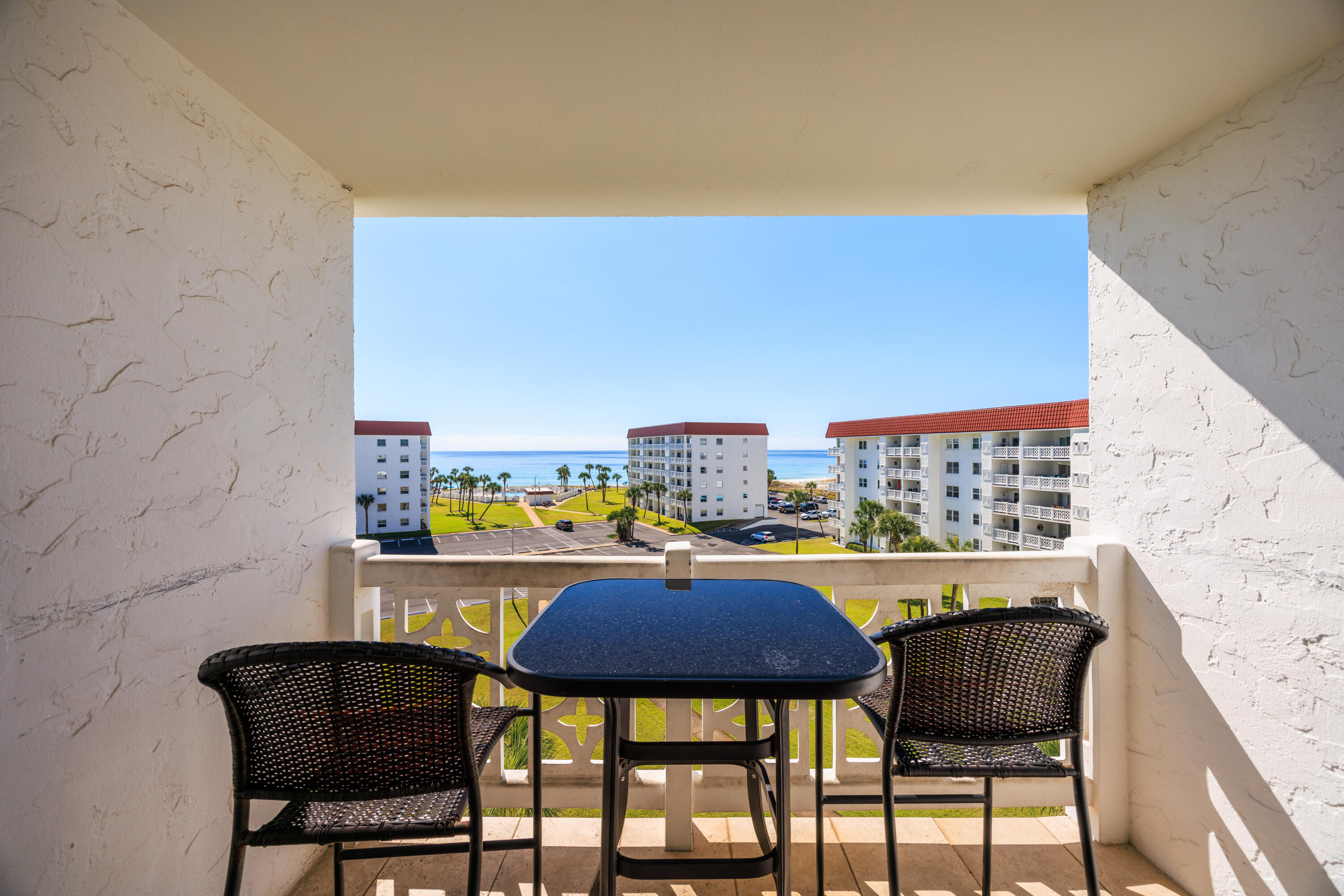 EL MATADOR CONDO - Residential