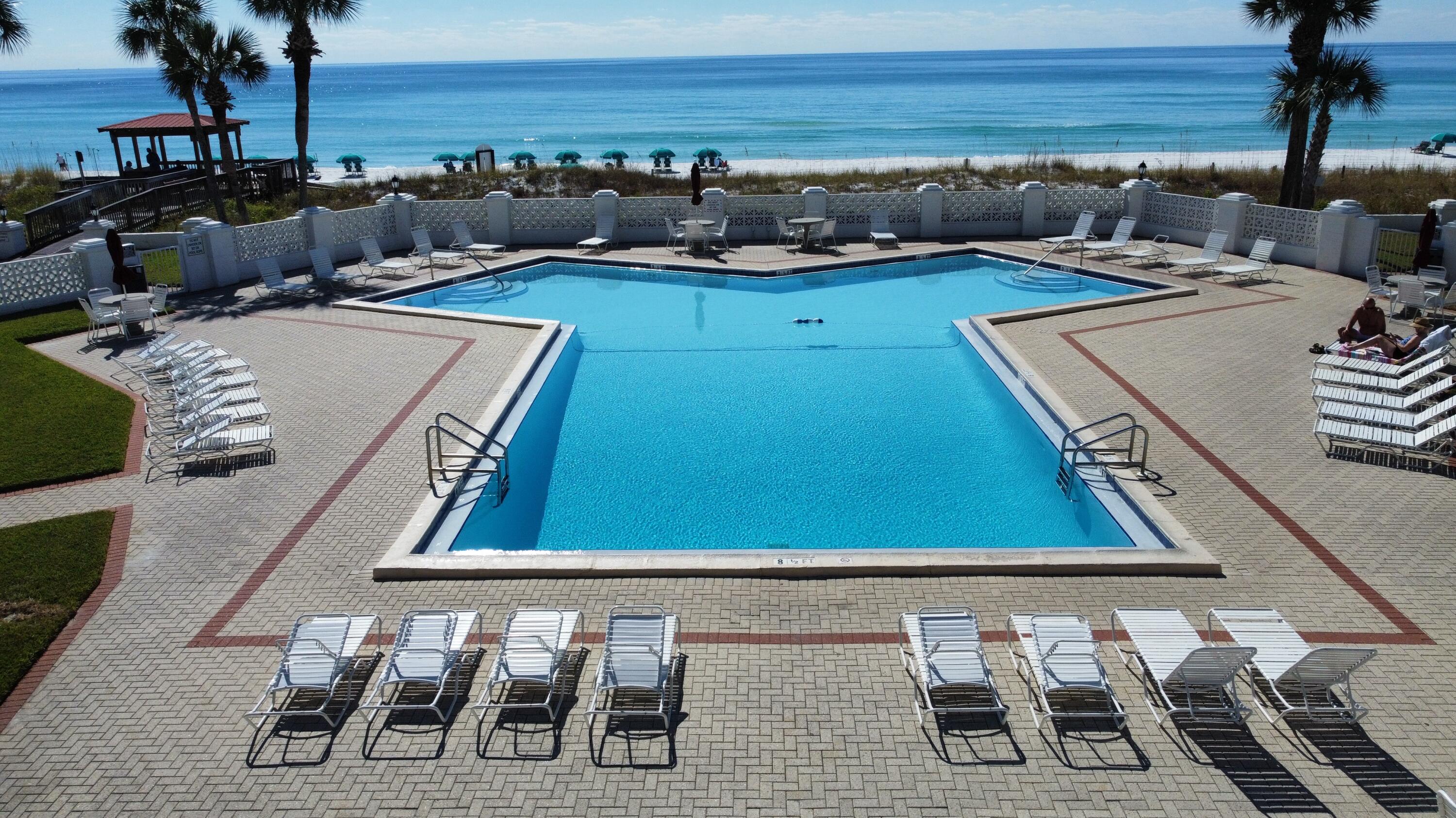 EL MATADOR CONDO - Residential