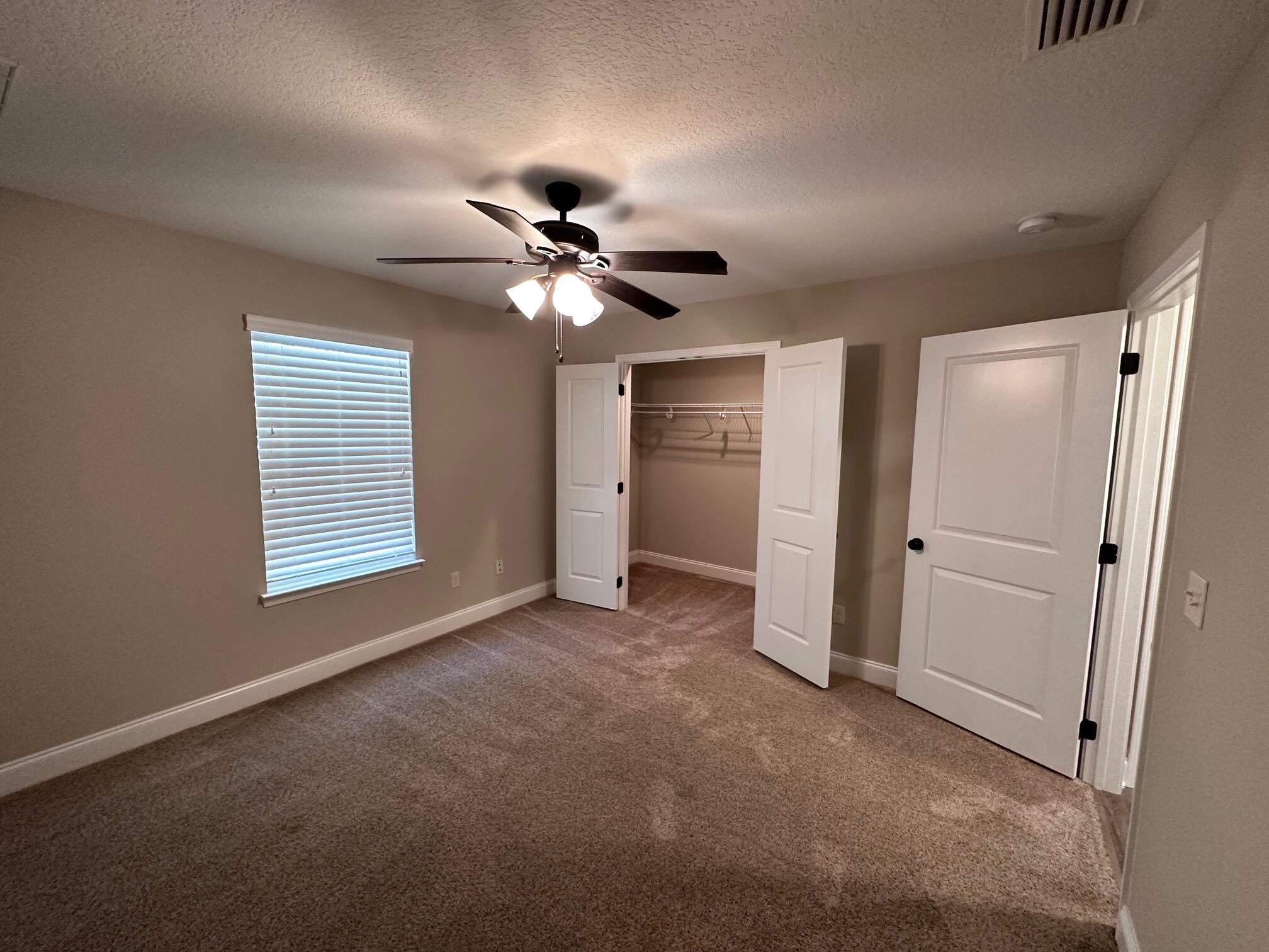 RE S/D PART ELLIOTT PT LOT 4 BLK A - Residential